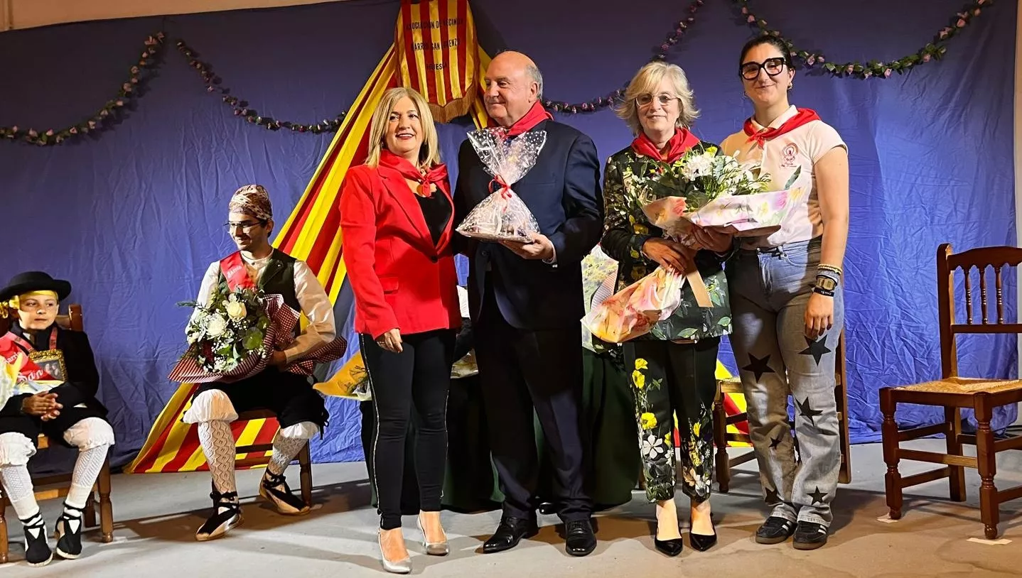 Presentación de las mairalesas, mainates y mayorales del Barrio de San Lorenzo. Foto Mercedes Manterola