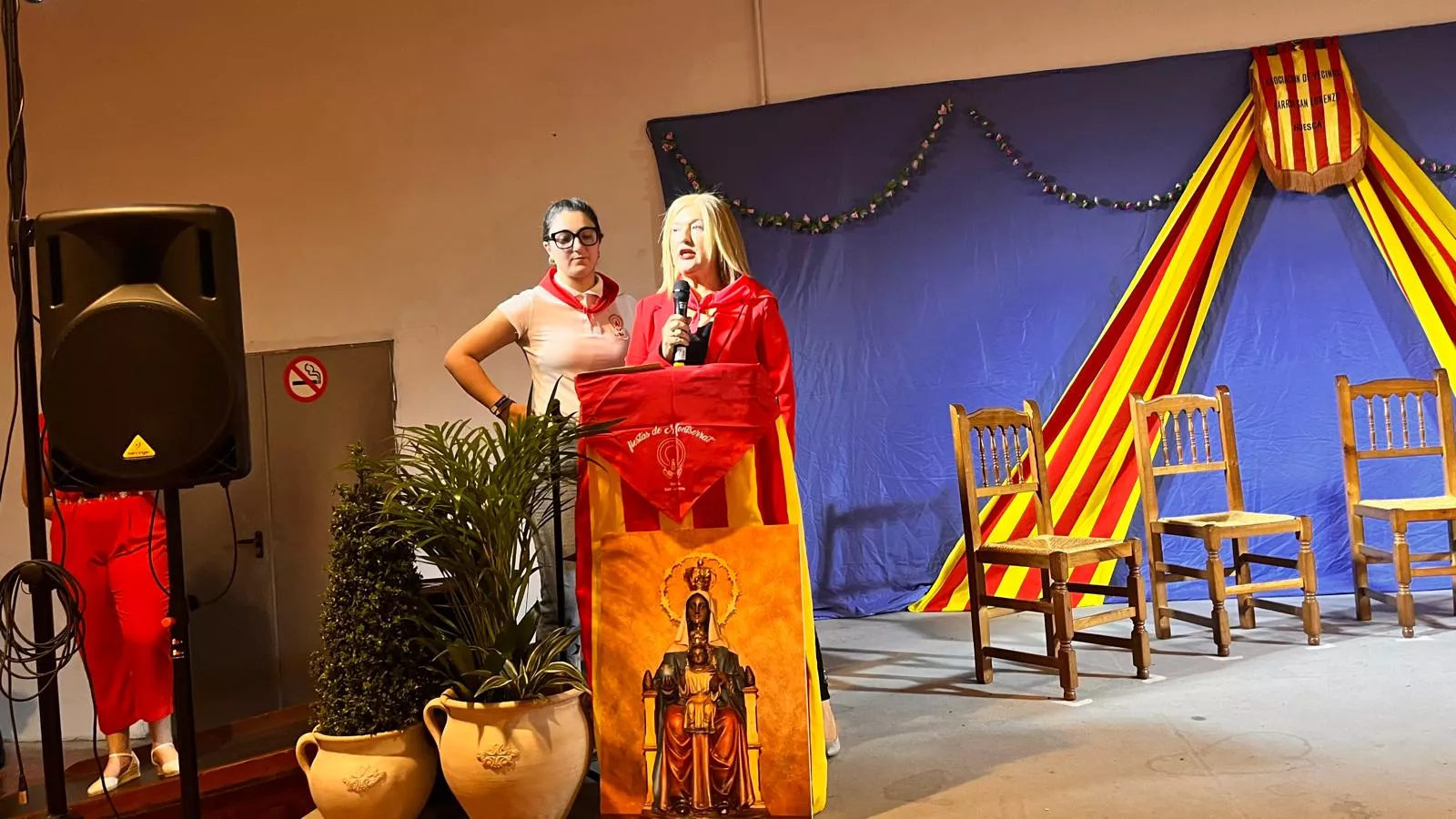 Presentación de las mairalesas, mainates y mayorales del Barrio de San Lorenzo. Foto Mercedes Manterola