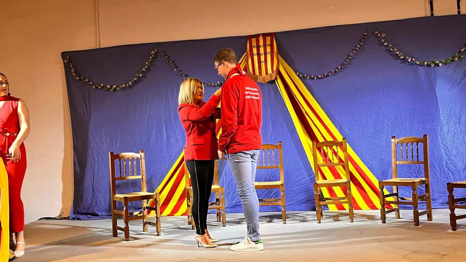 Presentación de las mairalesas, mainates y mayorales del Barrio de San Lorenzo. Foto Mercedes Manterola