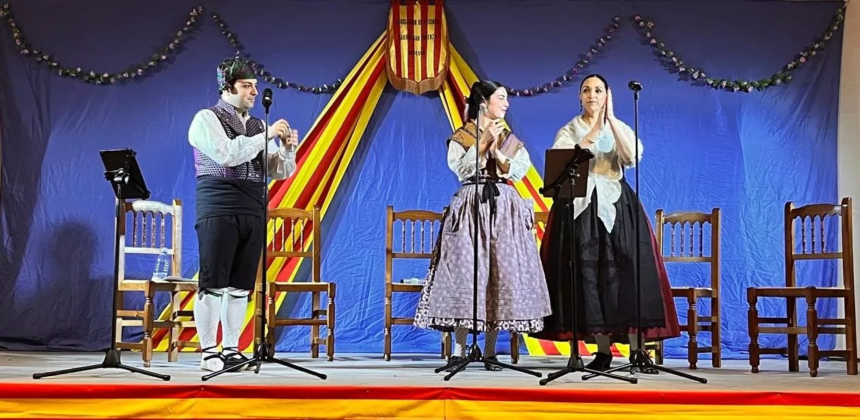 Presentación de las mairalesas, mainates y mayorales del Barrio de San Lorenzo. Foto Mercedes Manterola