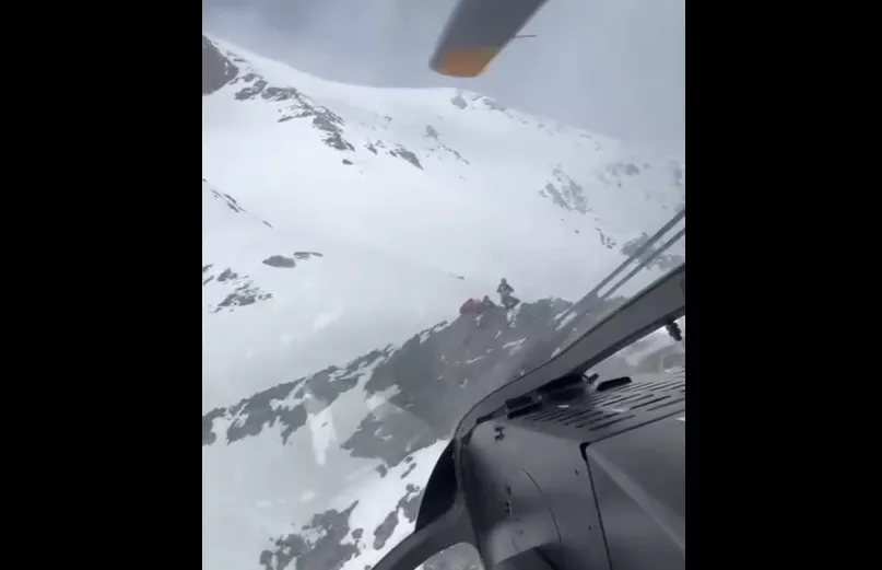 Rescatados cinco esquiadores tras quedar bloqueados por aludes en Bielsa.