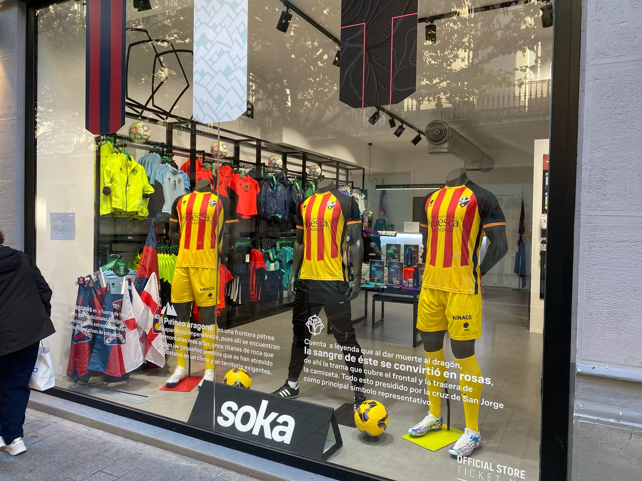 Camisetas del Huesca para el derbi