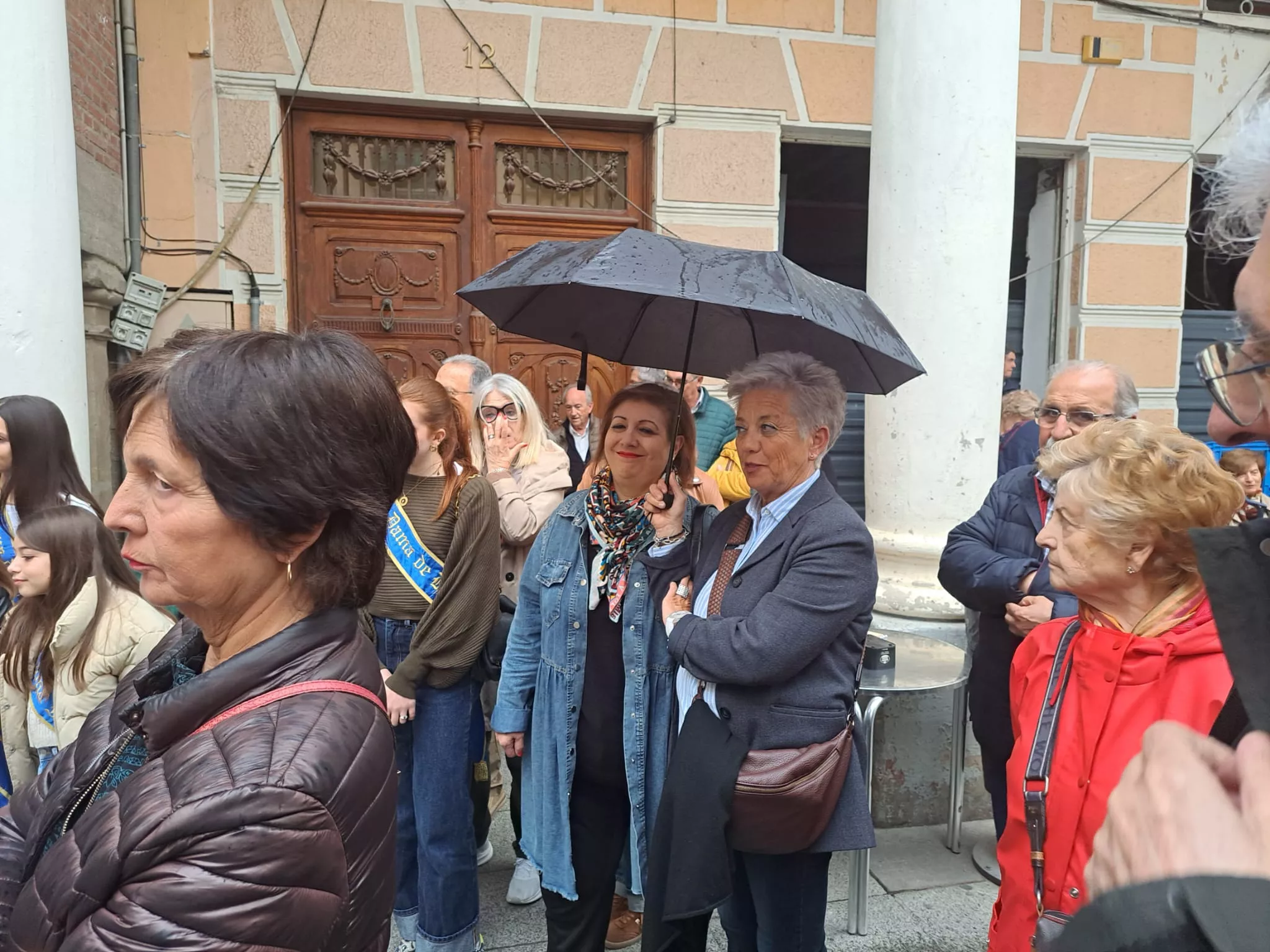 Inauguración de las esculturas de Lupercio y Bartolomé Argensola en la Plaza del Mercado de Barbastro