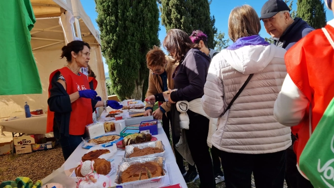 Día de San Jorge en el cerro de Huesca. Foto Myriam Martínez Día de San Jorge en el cerro de Huesca. Foto Myriam Martínez