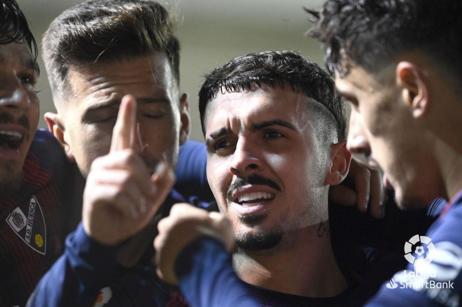 Imágenes del partido Burgos Huesca. Foto La Liga