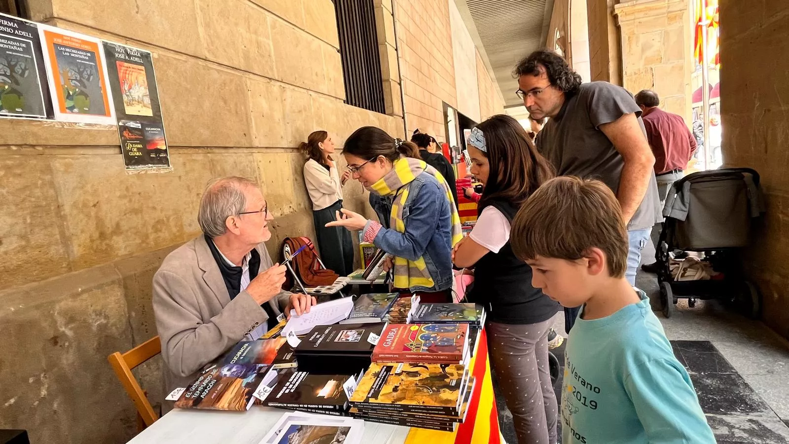 Celebración en Huesca del Día del Libro. Foto Mercedes Manterola