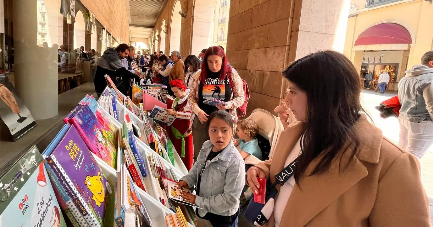 Celebración en Huesca del Día del Libro. Foto Mercedes Manterola