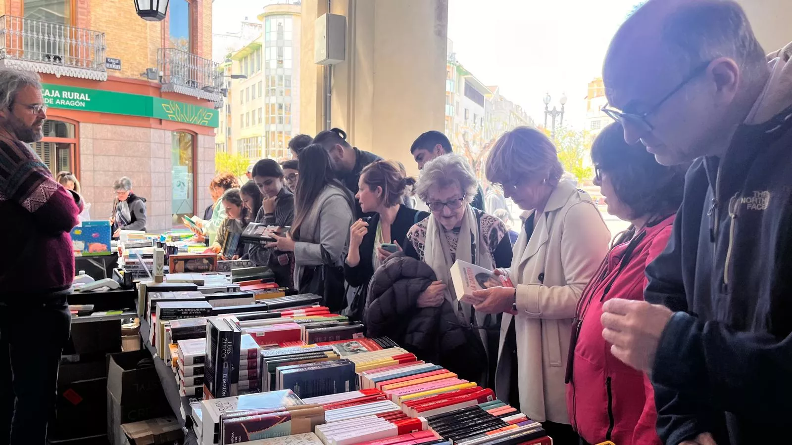 Celebración en Huesca del Día del Libro. Foto Mercedes Manterola