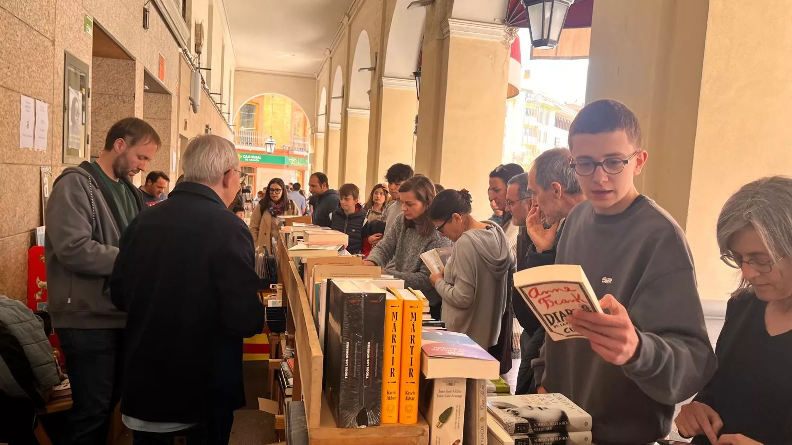 Celebración en Huesca del Día del Libro. Foto Mercedes Manterola