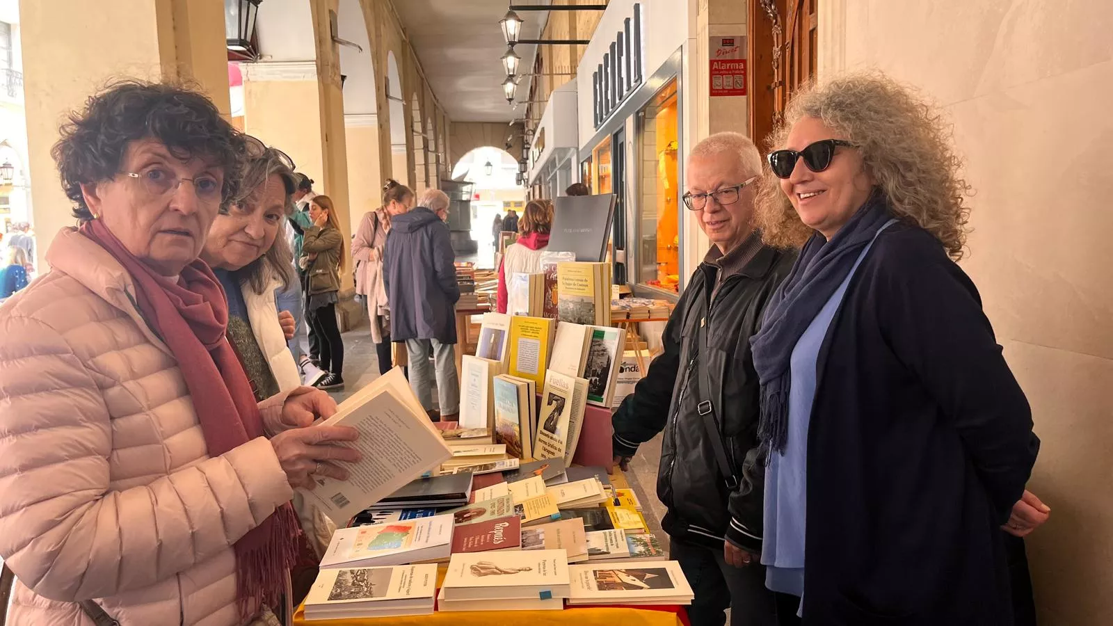 Celebración en Huesca del Día del Libro. Foto Mercedes Manterola