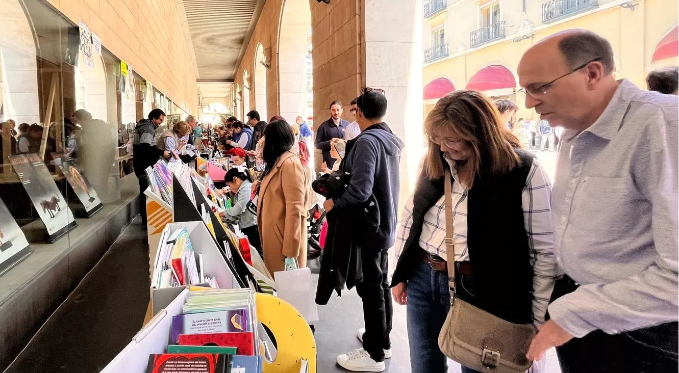 Celebración en Huesca del Día del Libro. Foto Mercedes Manterola