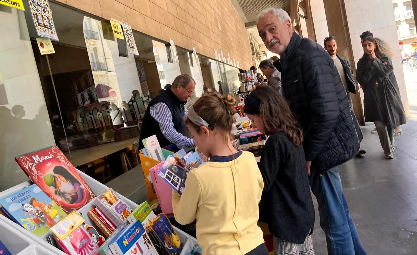 Celebración en Huesca del Día del Libro. Foto Mercedes Manterola