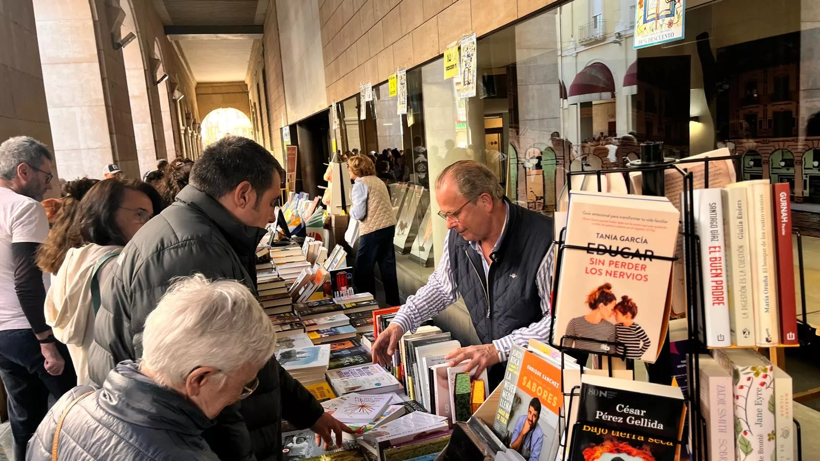 Celebración en Huesca del Día del Libro. Foto Mercedes Manterola