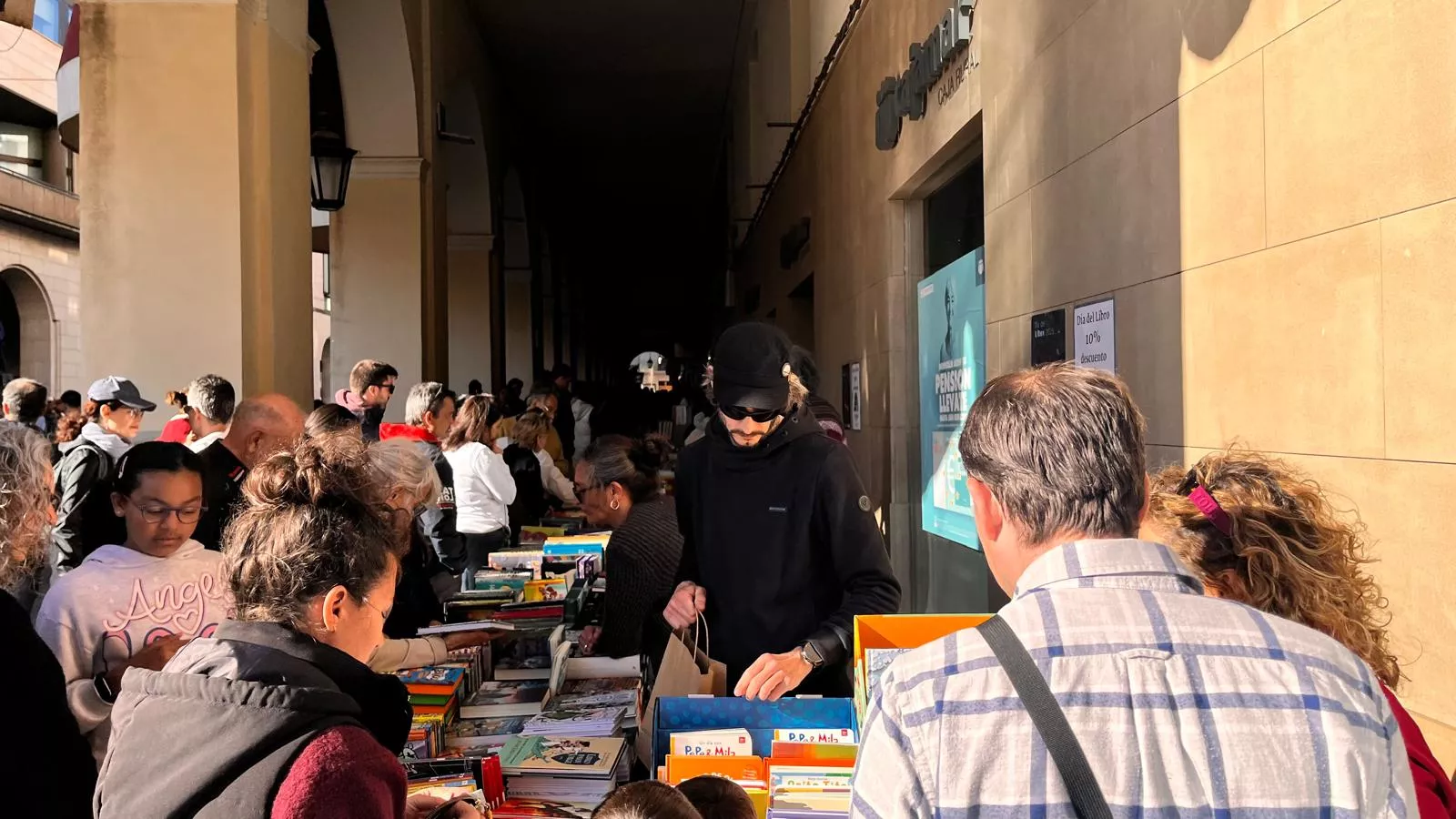 Celebración en Huesca del Día del Libro. Foto Mercedes Manterola