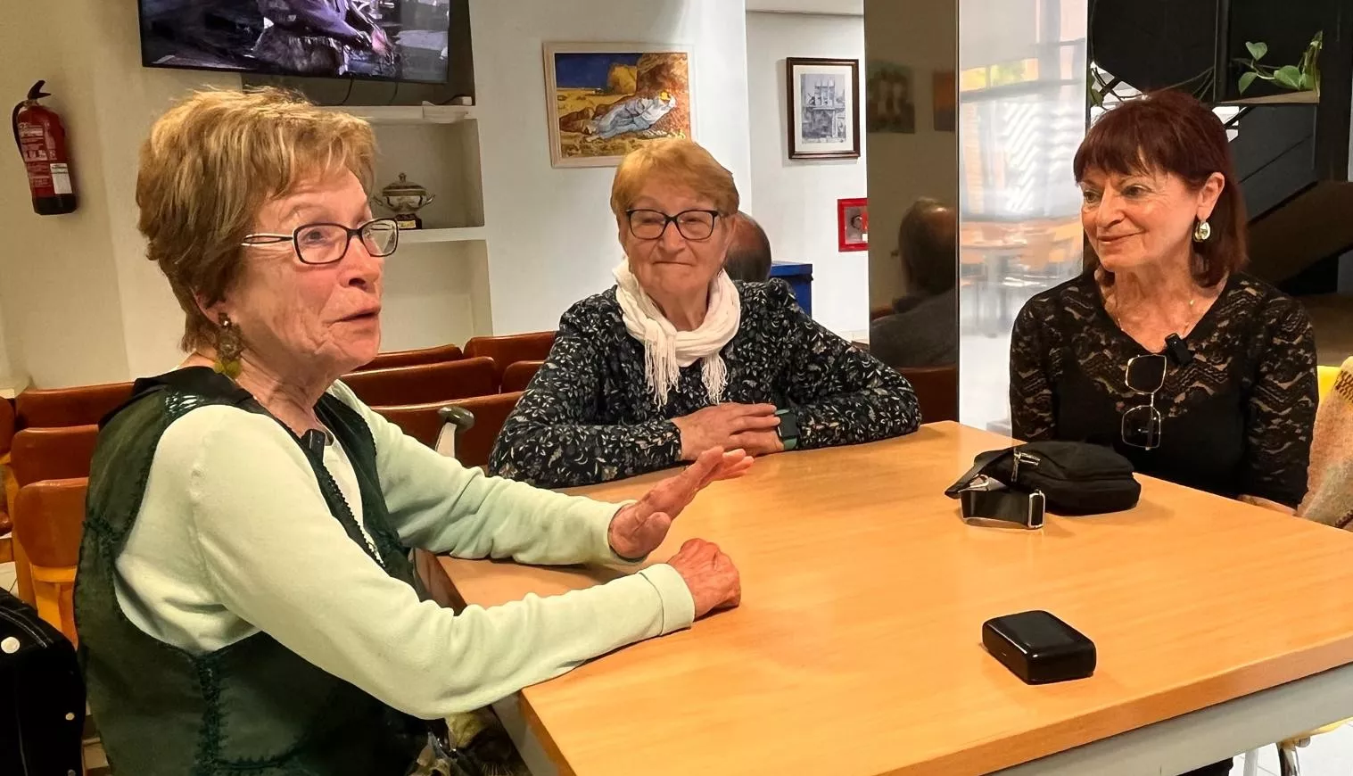Hogar de Personas Mayores de Huesca el Día de San Jorge. Foto Mercedes Manterola