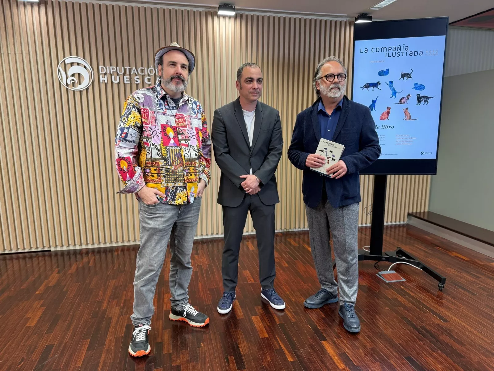 David Maynar, Carlos Sampériz y Grassa Toro, presentando la quinta edición de la Compañía Ilustrada.
