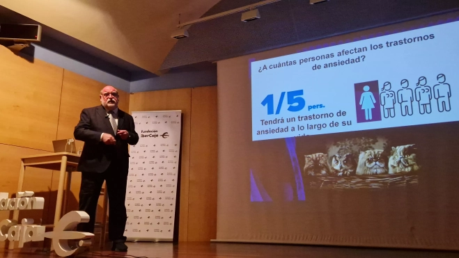 El doctor Antonio Bulbena en la Fundación Ibercaja Huesca. Foto Myriam Martínez