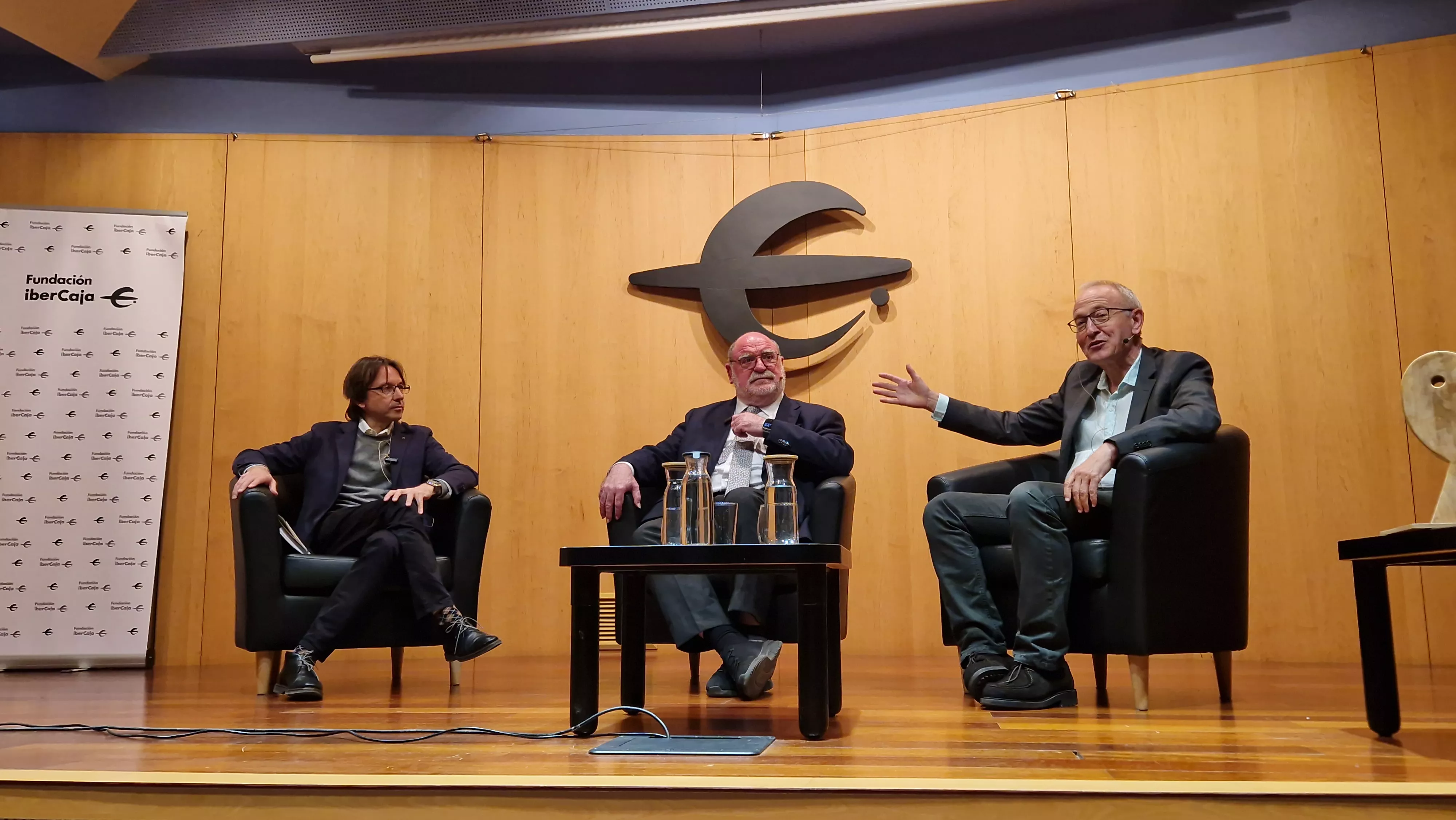 Javier Olivera, Antonio Bulbena y Carmelo Pelegrín. Foto Myriam Martínez