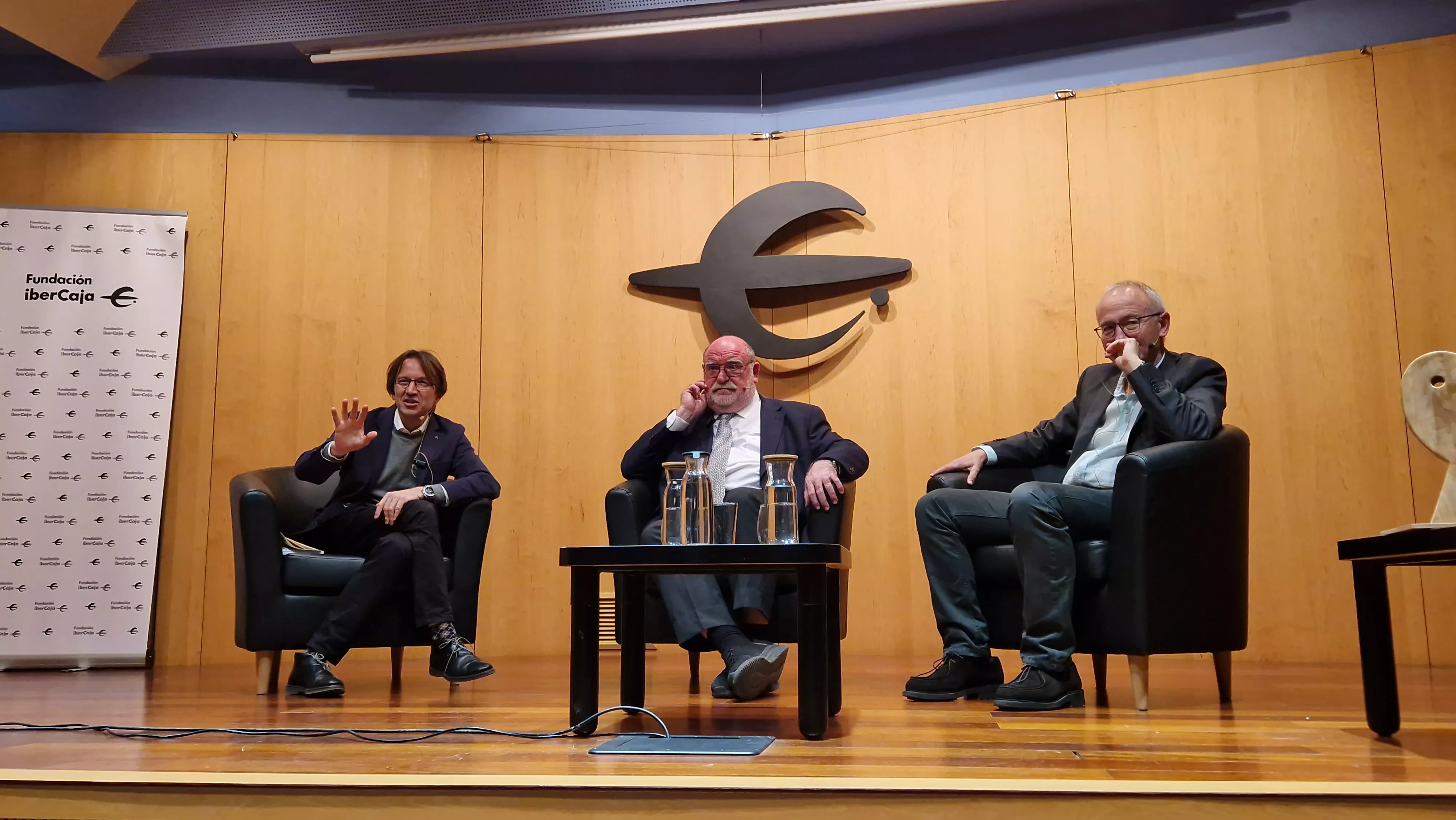 Javier Olivera, Antonio Bulbena y Carmelo Pelegrín. Foto Myriam Martínez