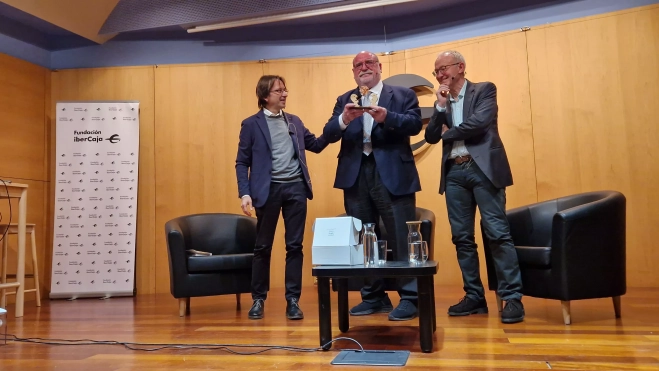 Javier Olivera, Antonio Bulbena y Carmelo Pelegrín. Foto Myriam Martínez