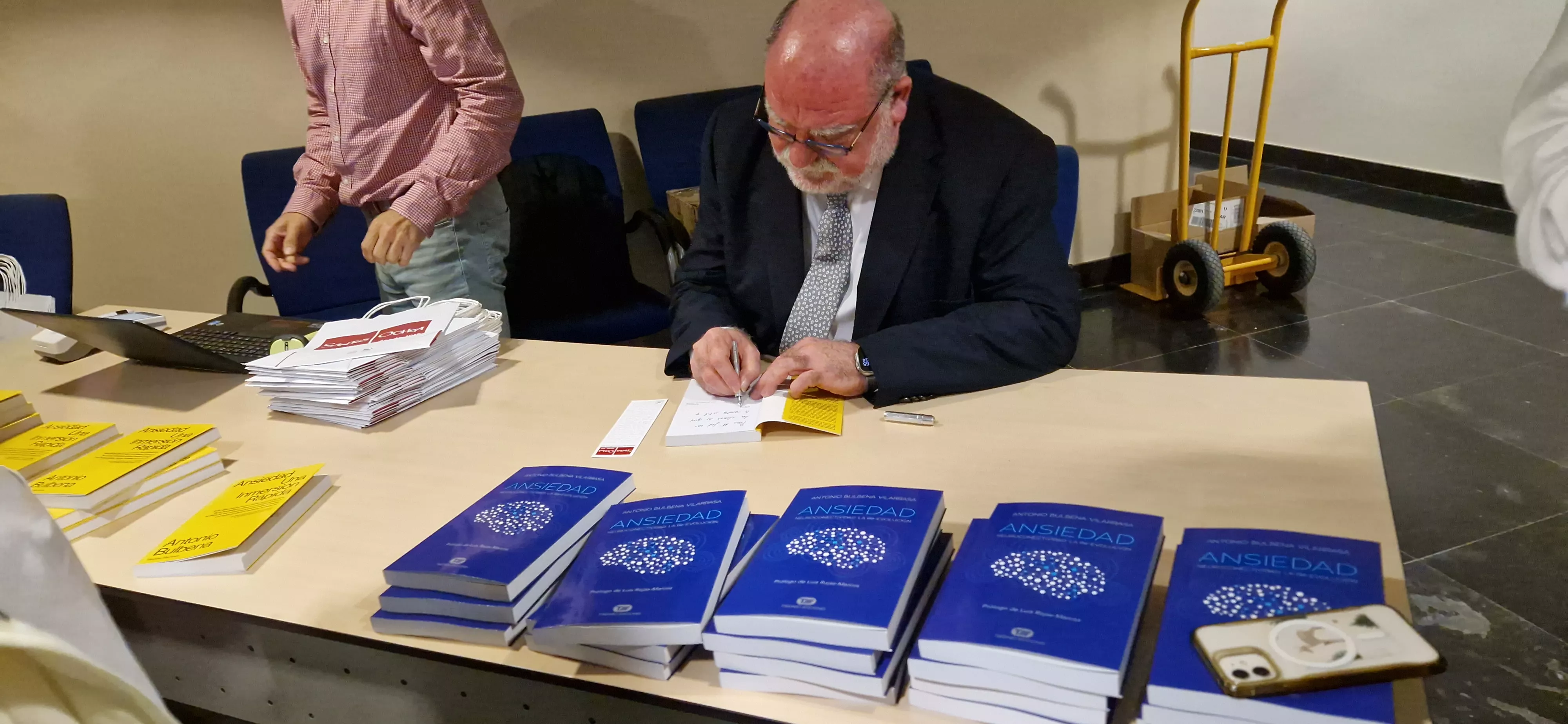 El doctor Antonio Bulbena en la Fundación Ibercaja Huesca. Foto Myriam Martínez