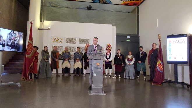 Carlos Serrano. Carlos Serrano.