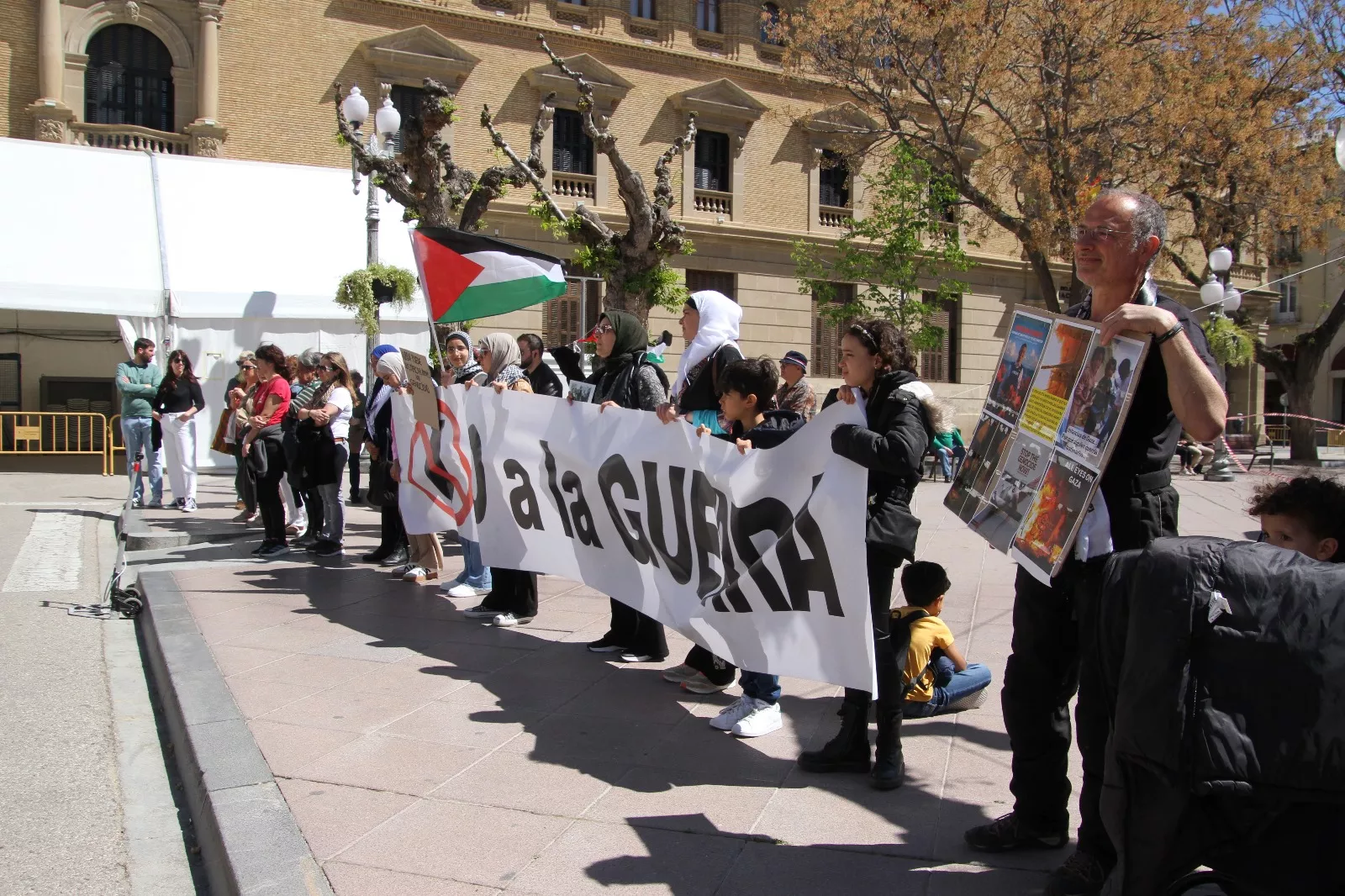Nueva concentración a favor de Palestina en Huesca. Foto Carlos Neofato