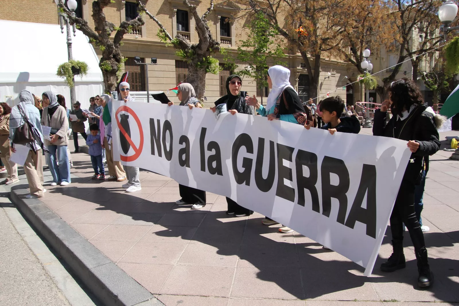Nueva concentración a favor de Palestina en Huesca. Foto Carlos Neofato