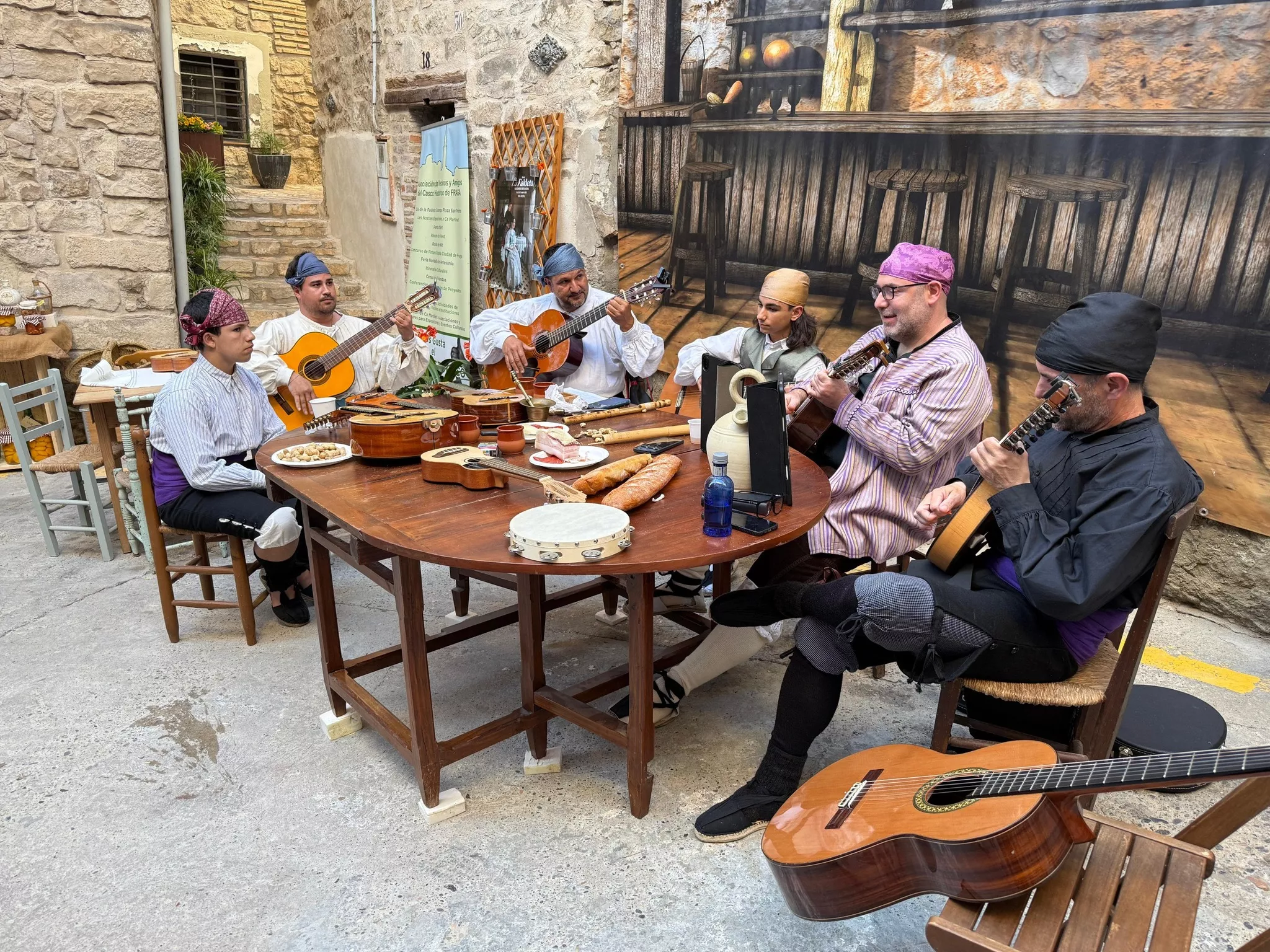 Jornada de estampas típicas previa al Día de la Faldeta en Fraga.