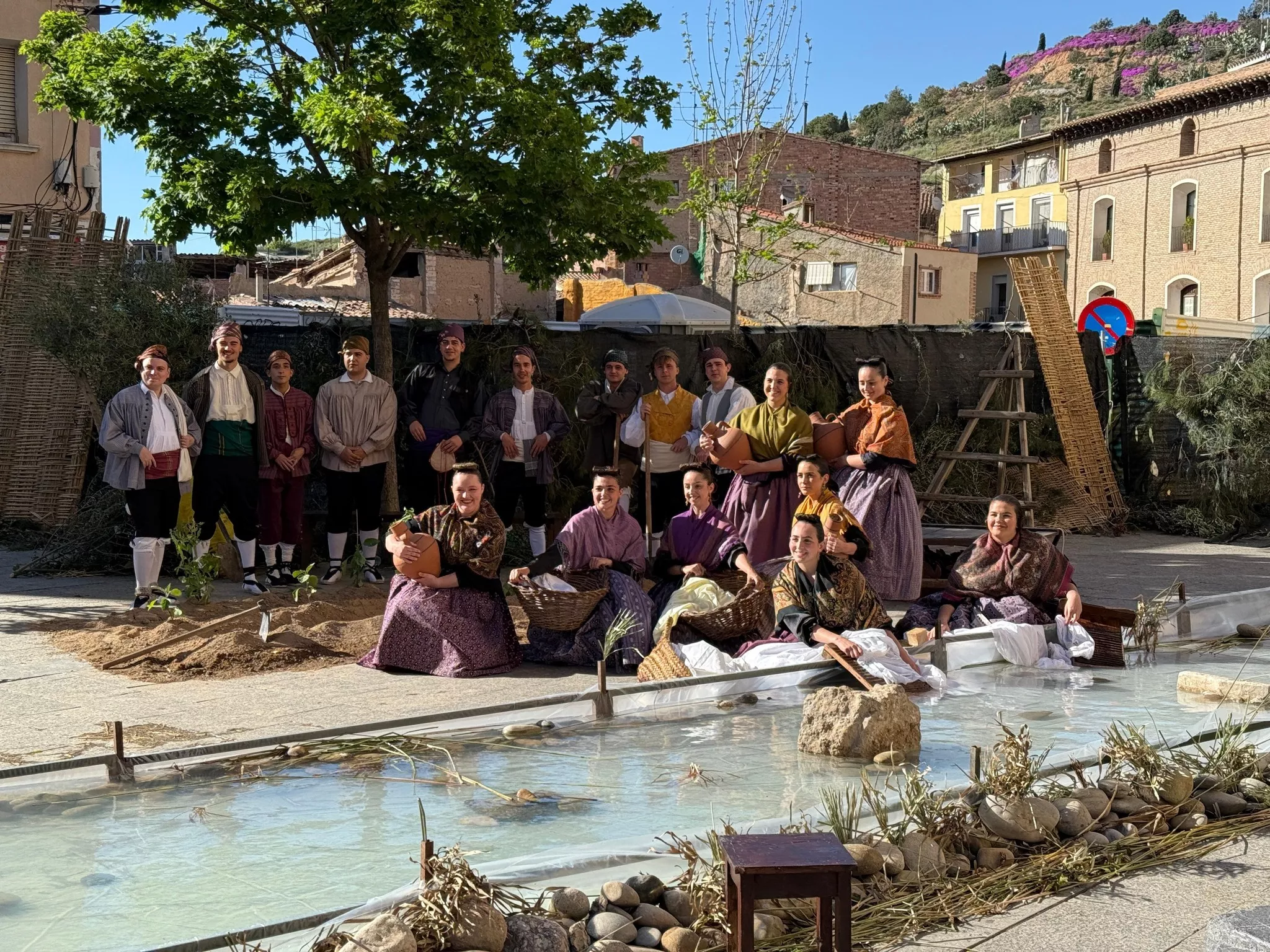 Jornada de estampas típicas previa al Día de la Faldeta en Fraga.