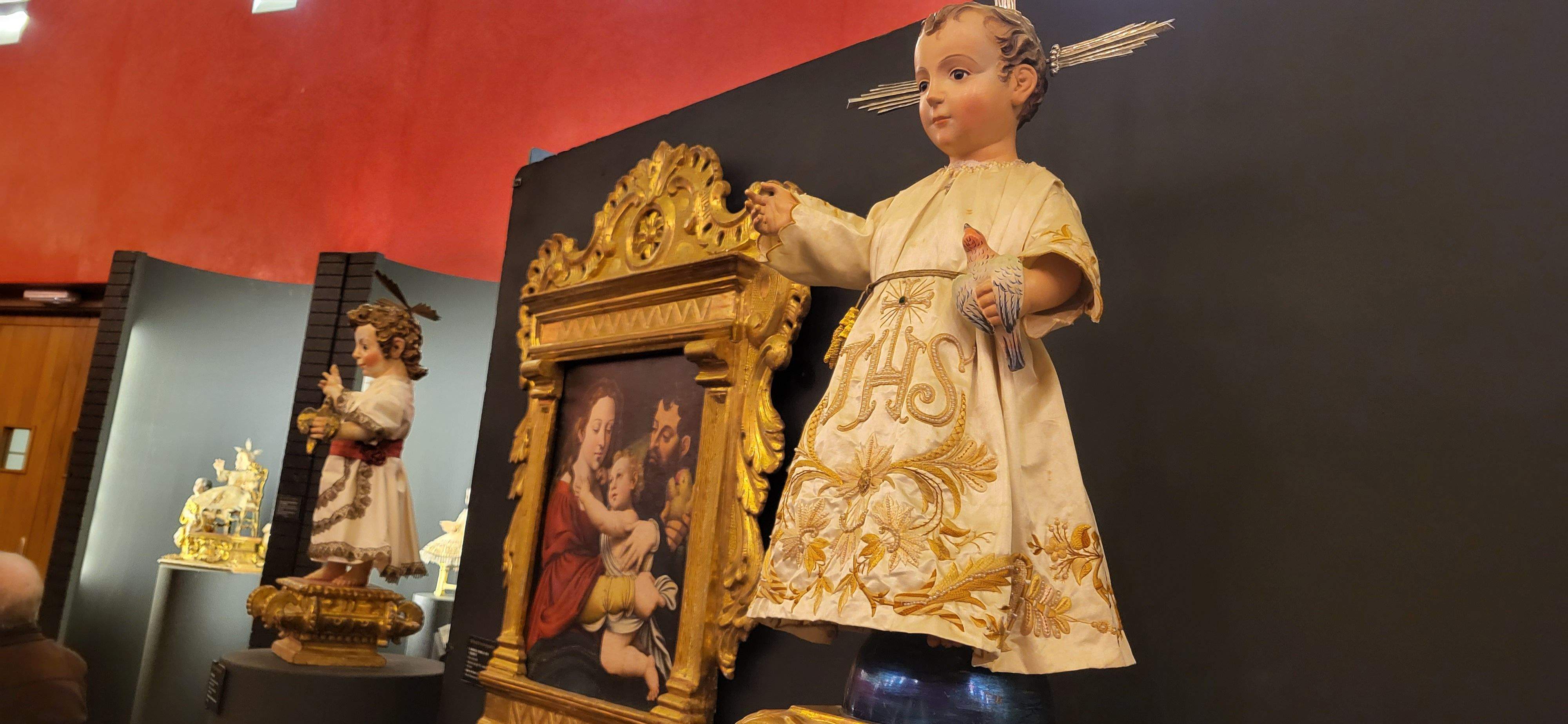 Imágenes de la exposición de tallas del Niño Jesús Un mozardet como un sol”. Foto Myriam Martínez 