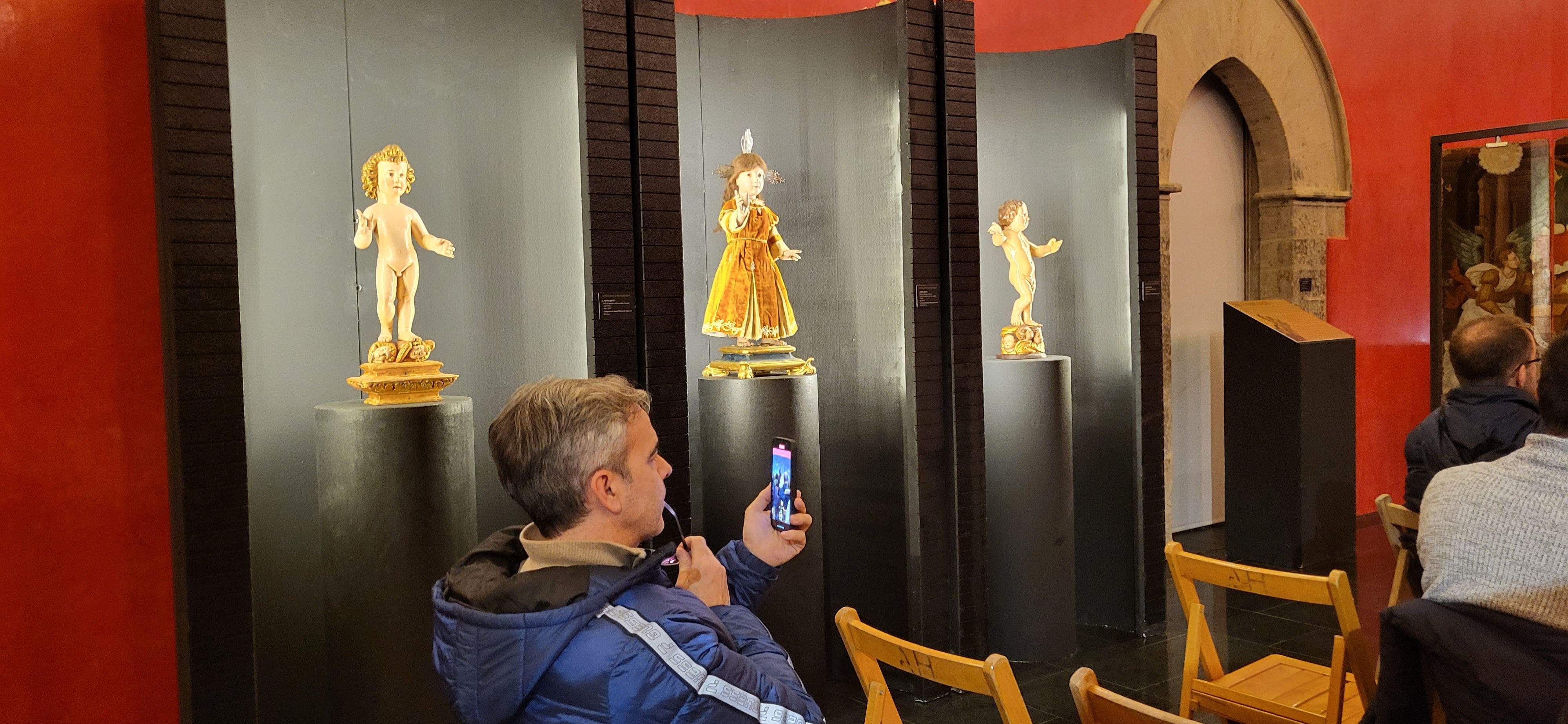 Imágenes de la exposición de tallas del Niño Jesús Un mozardet como un sol”. Foto Myriam Martínez 