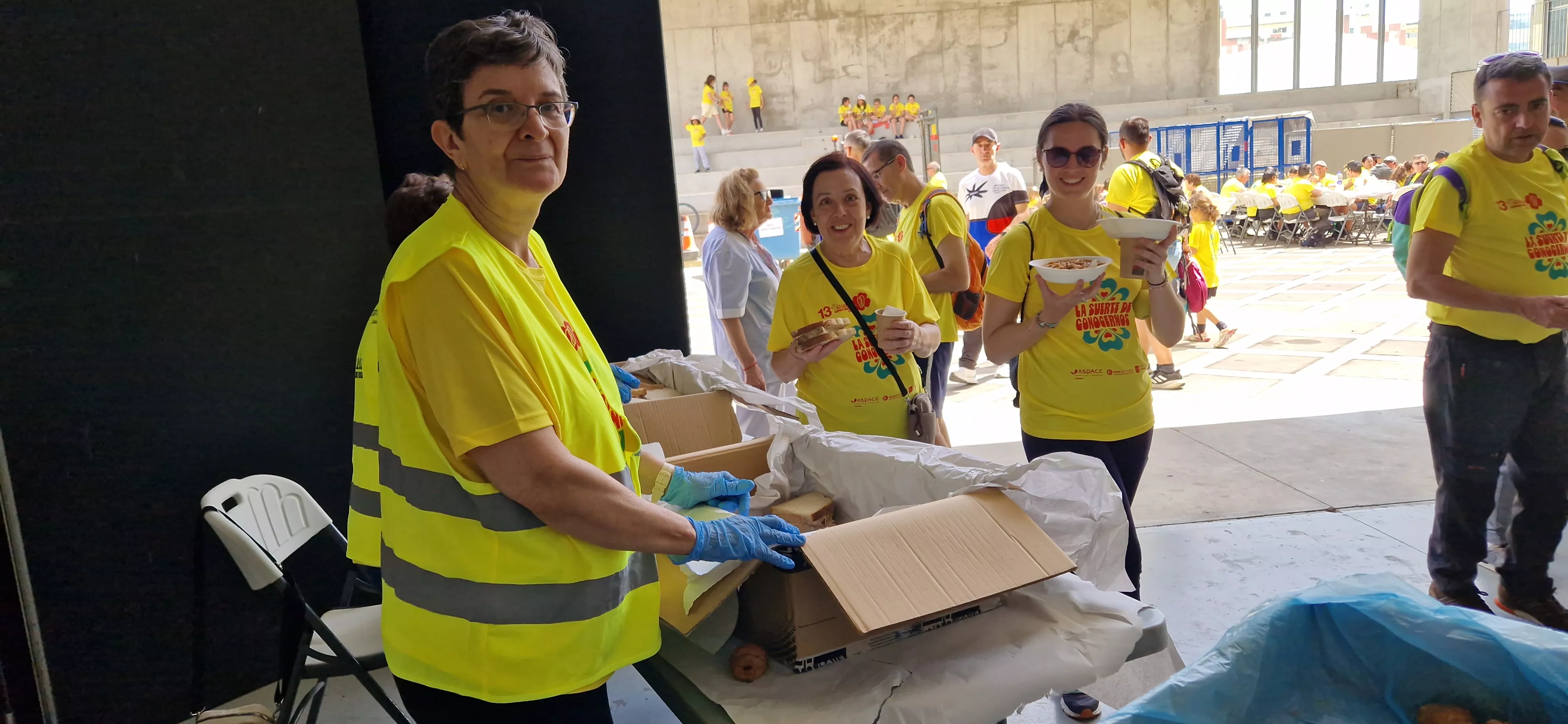 Comida de la 13 Marcha Aspace Huesca. Foto Myriam Martínez 