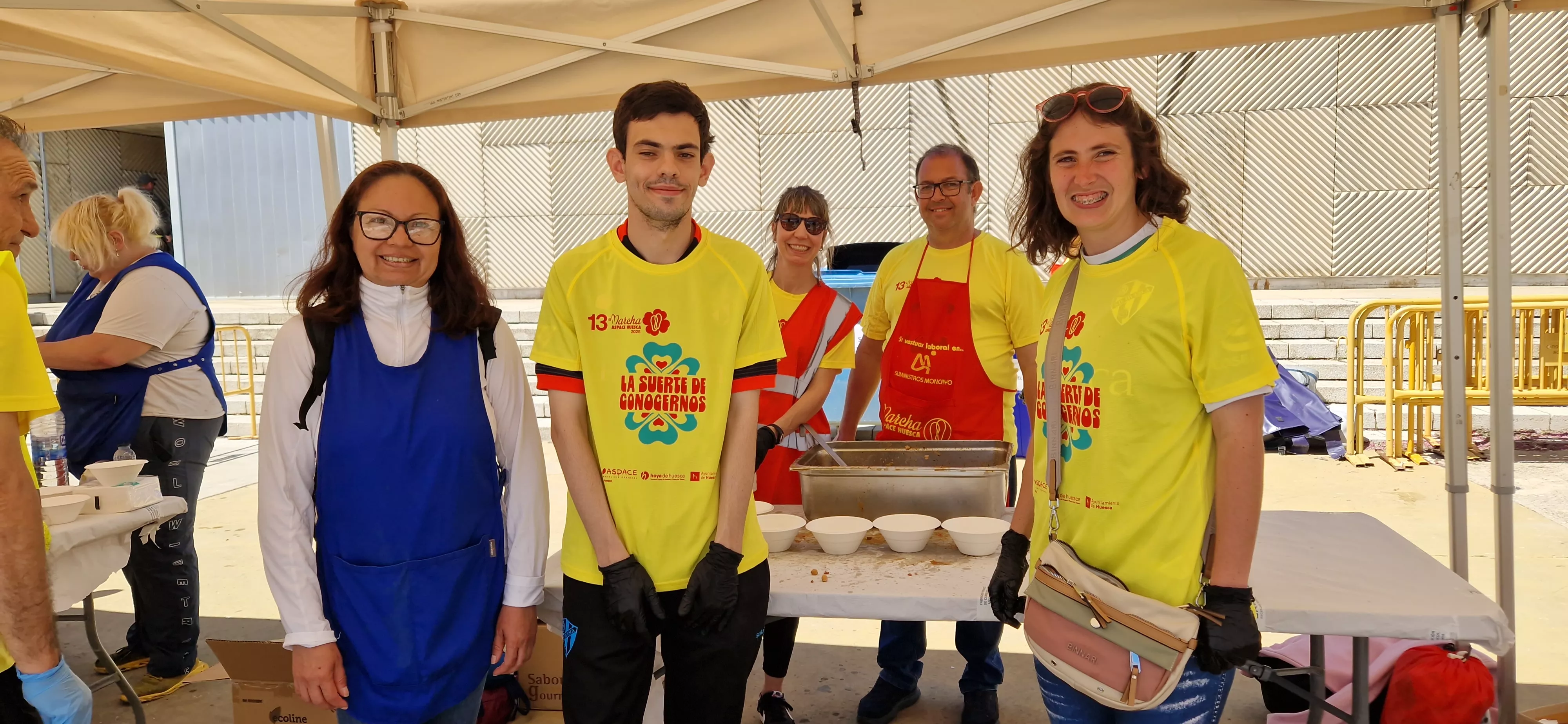 Comida de la 13 Marcha Aspace Huesca. Foto Myriam Martínez 