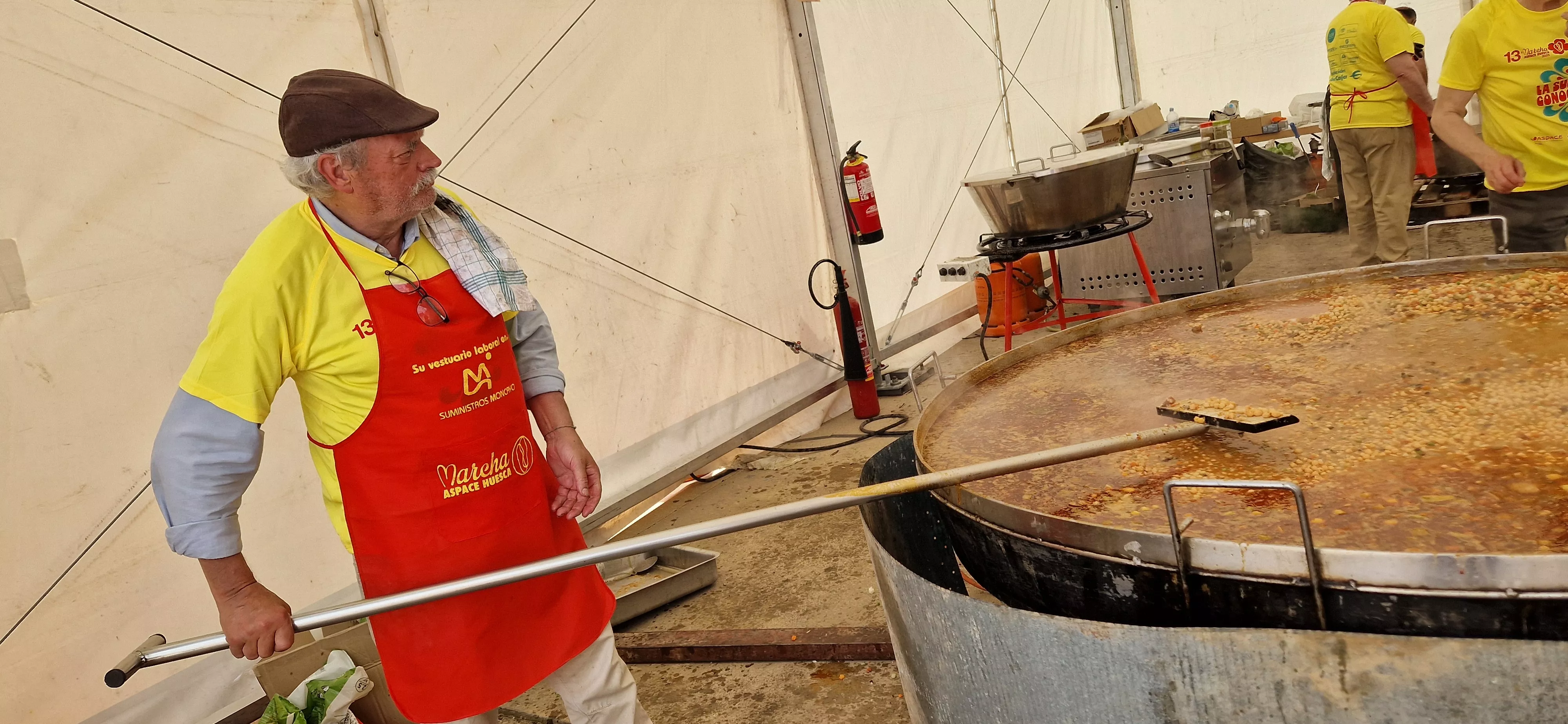 Comida de la 13 Marcha Aspace Huesca. Foto Myriam Martínez 
