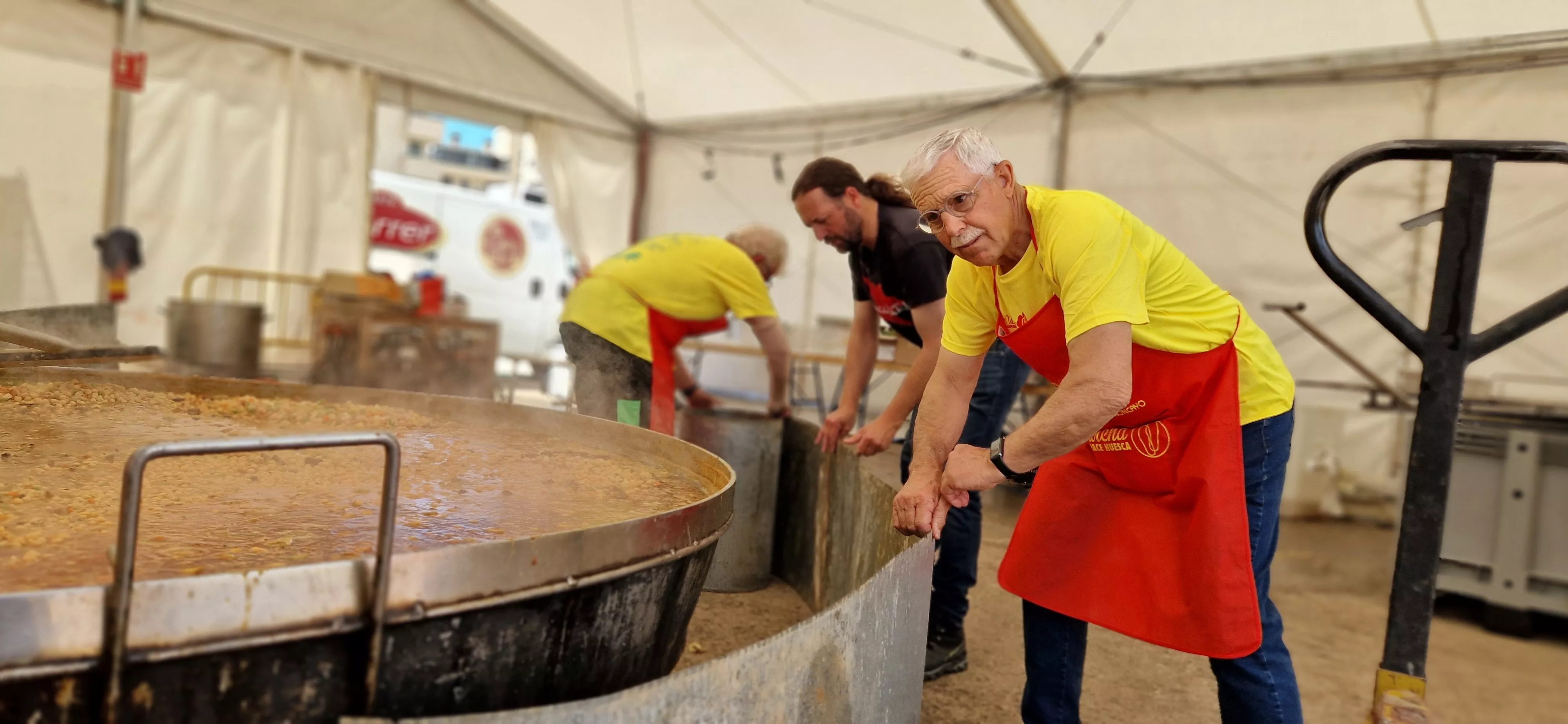 Comida de la 13 Marcha Aspace Huesca. Foto Myriam Martínez 