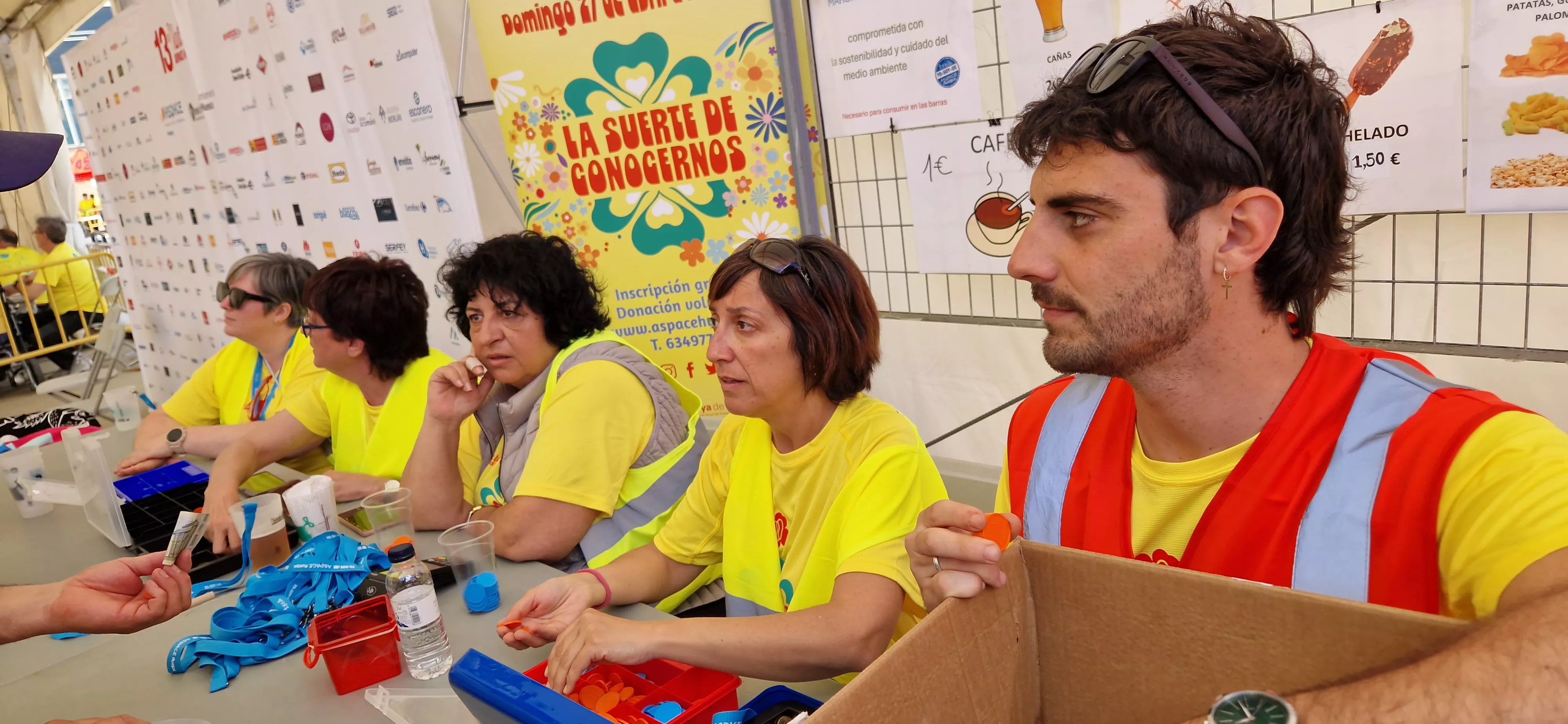 Comida de la 13 Marcha Aspace Huesca. Foto Myriam Martínez 