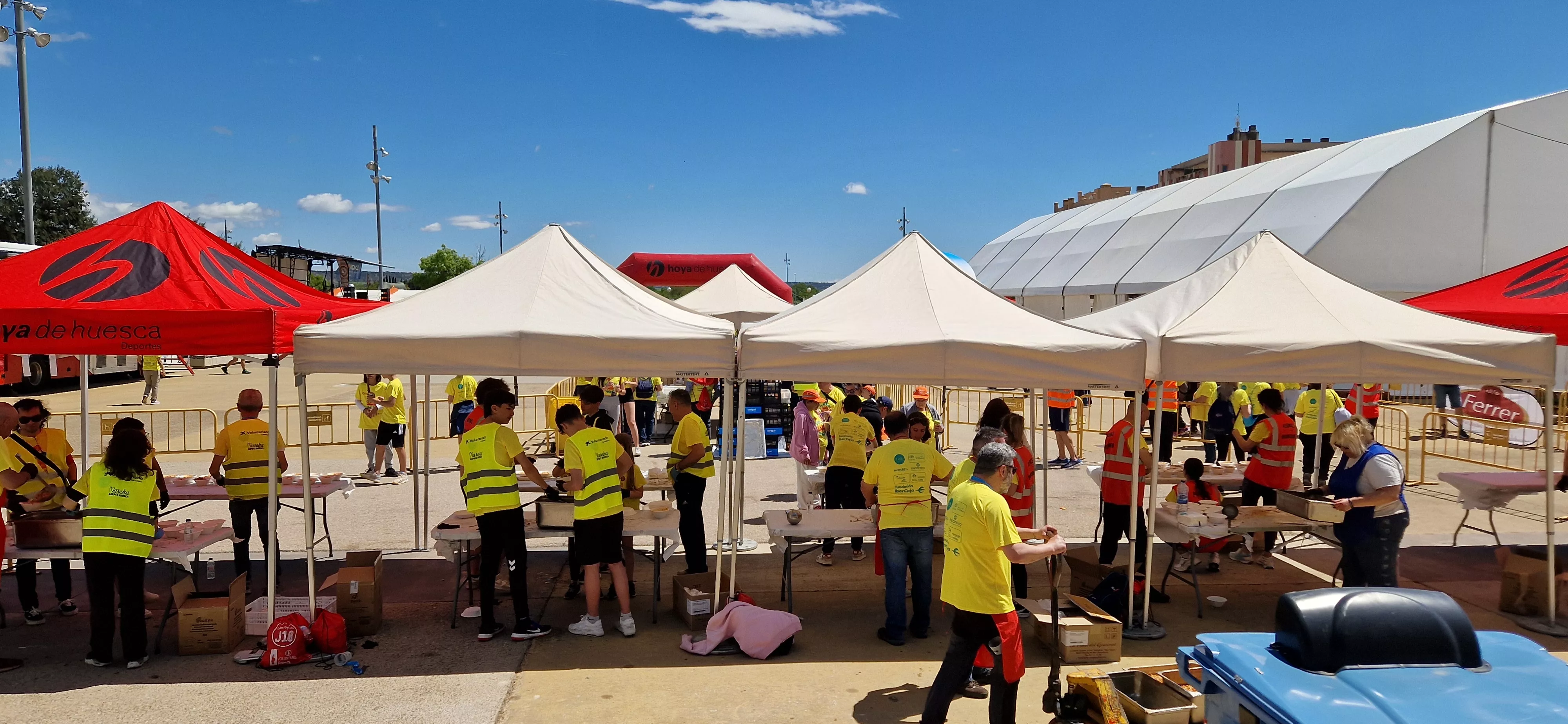 Comida de la 13 Marcha Aspace Huesca. Foto Myriam Martínez 