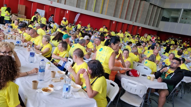 Comida de la 13 Marcha Aspace Huesca. Foto Myriam Martínez 