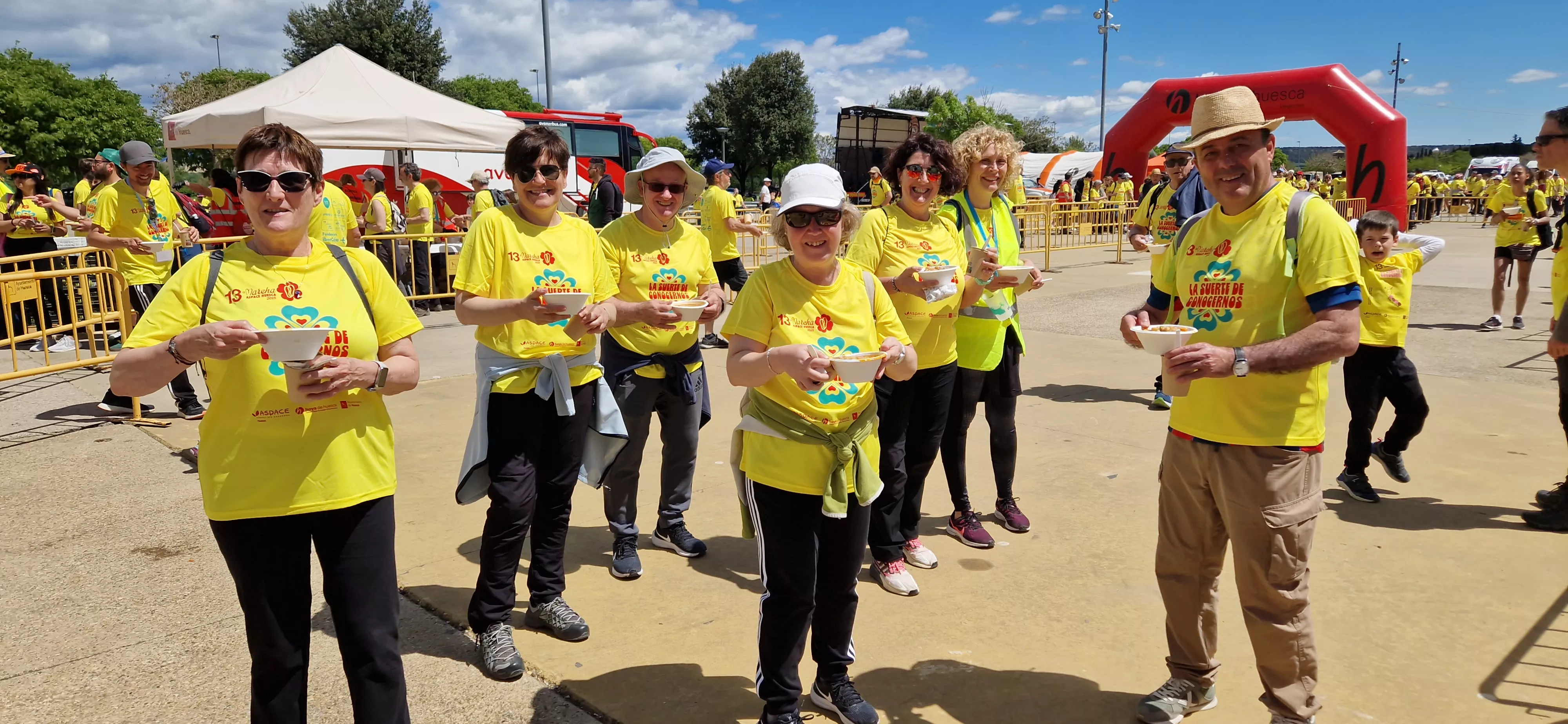 Comida de la 13 Marcha Aspace Huesca. Foto Myriam Martínez 
