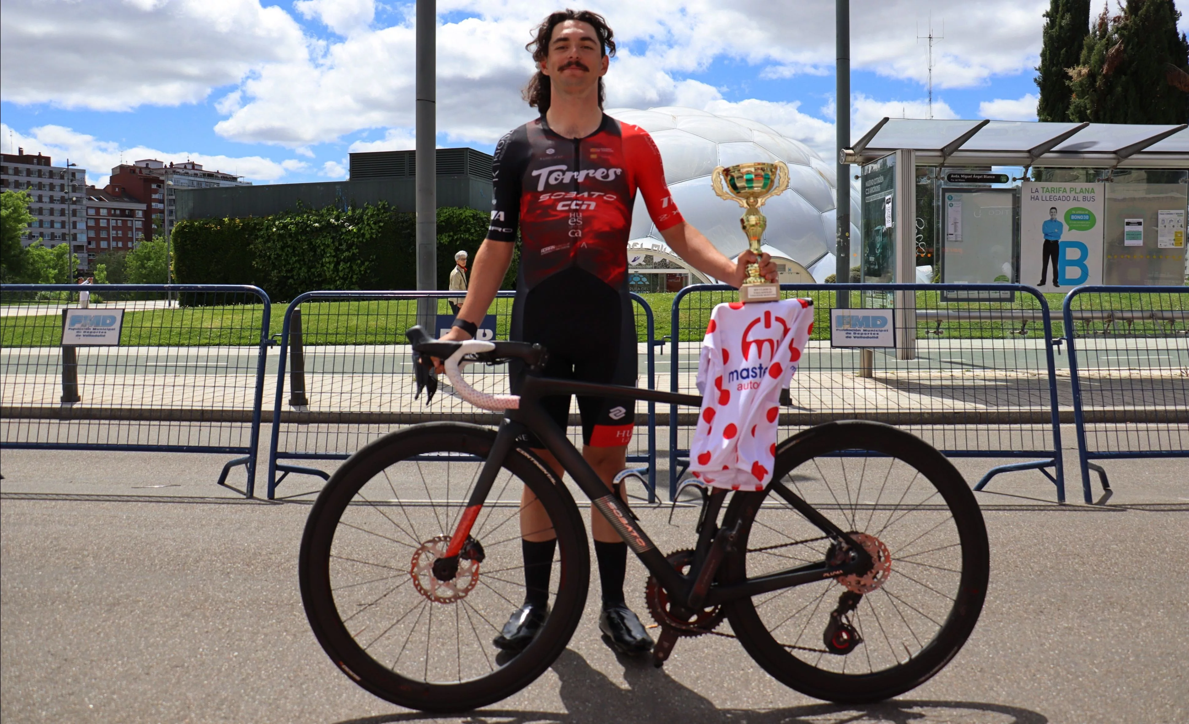 Will Kirkham sube al podio en un fin de semana superlativo de Torres-Sobato