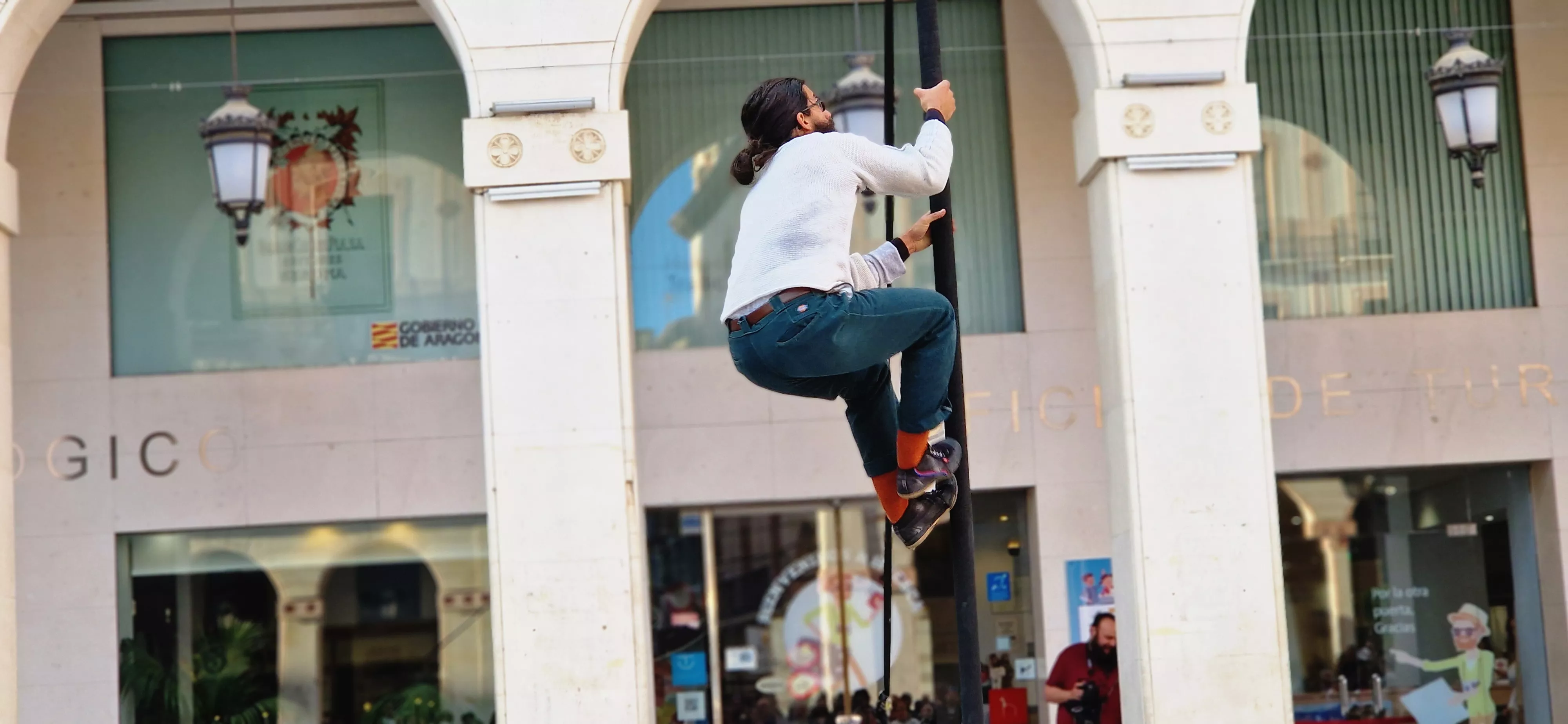 Festival de circo “Caminando por las nubes” en la plaza López Allué de Huesca. Foto Myriam Martínez