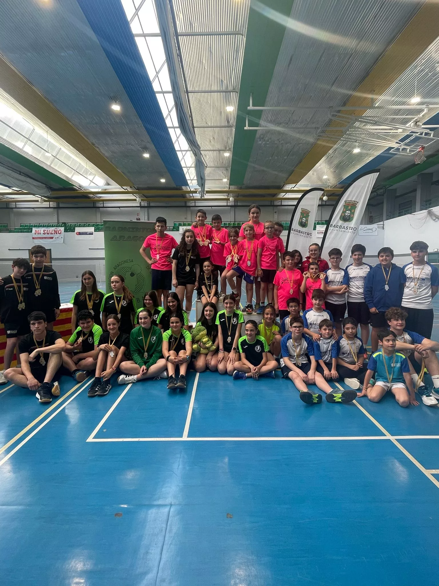 Foto de familia de la jornada final del provincial escolar