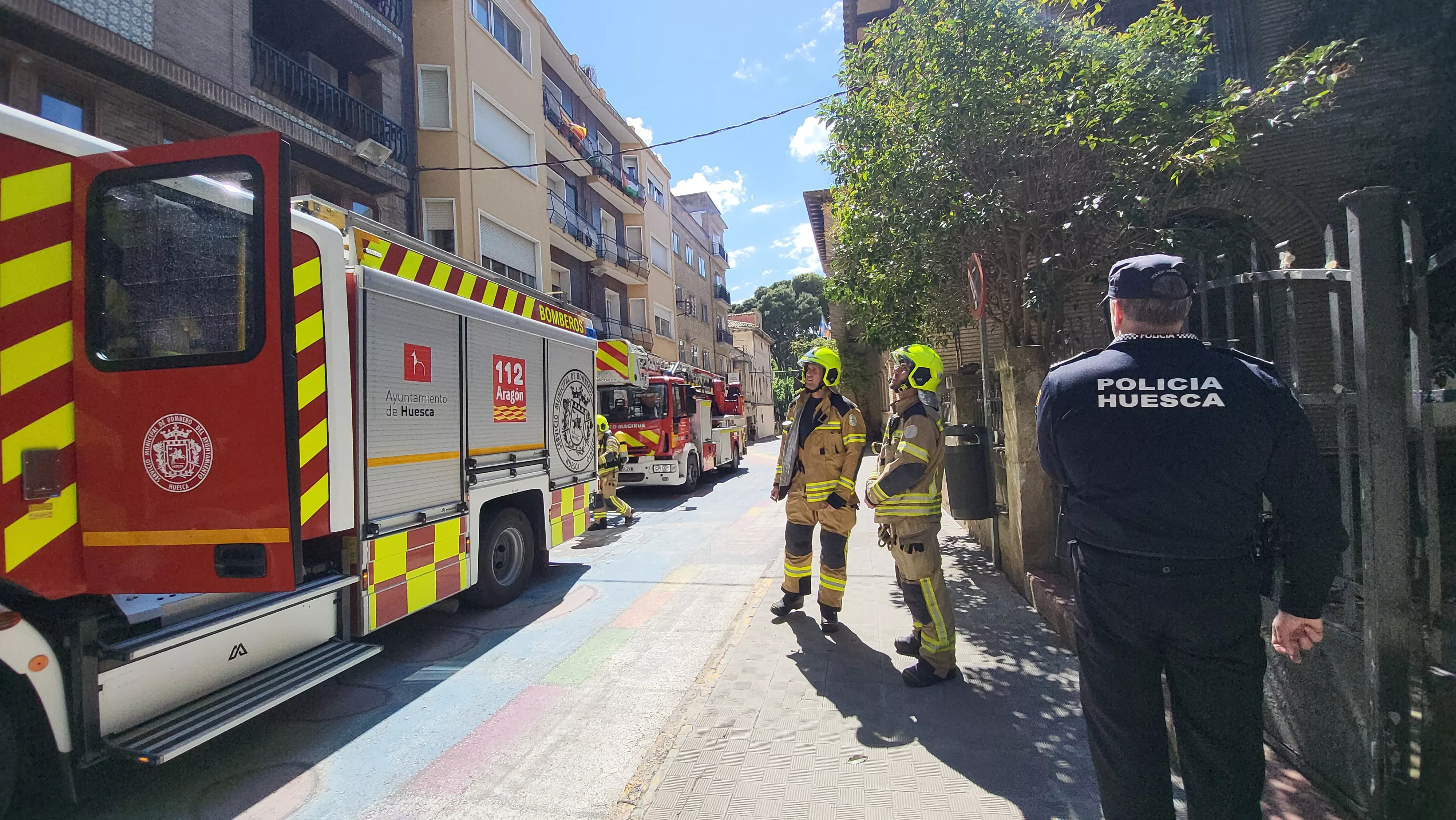 Evacuado el colegio El Parque tras saltar las alarmas. Foto Mercedes Manterola