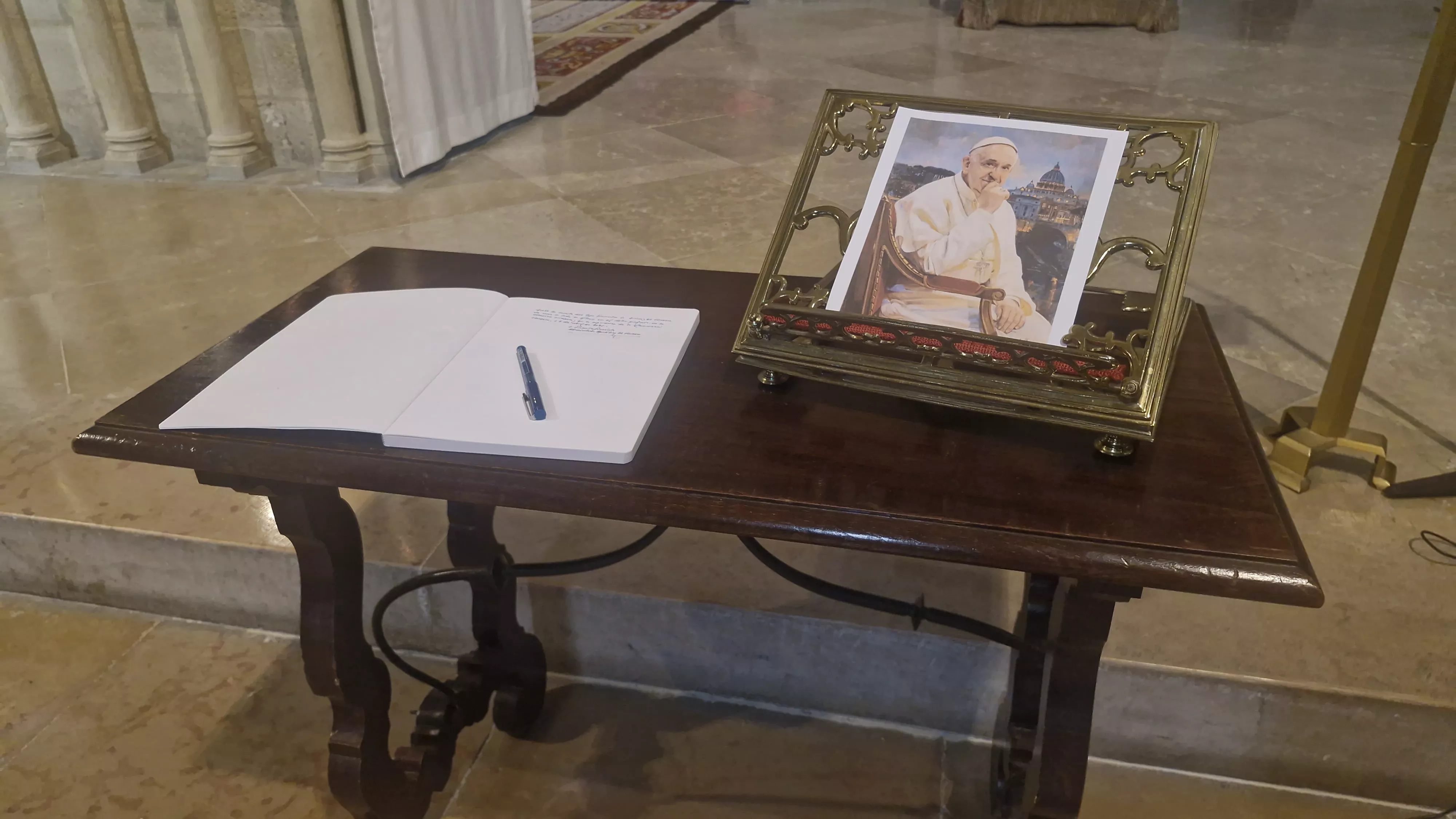 Misa Funeral por el Papa Francisco en la Catedral de Huesca. Foto Diócesis de Huesca