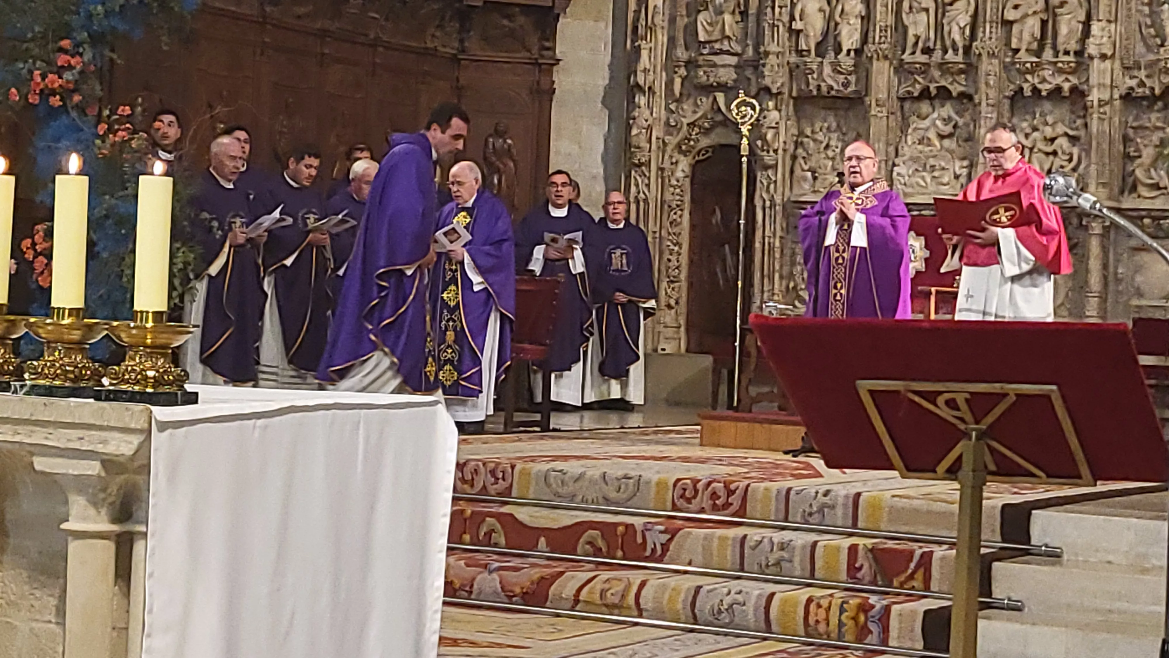 Misa Funeral por el Papa Francisco en la Catedral de Huesca