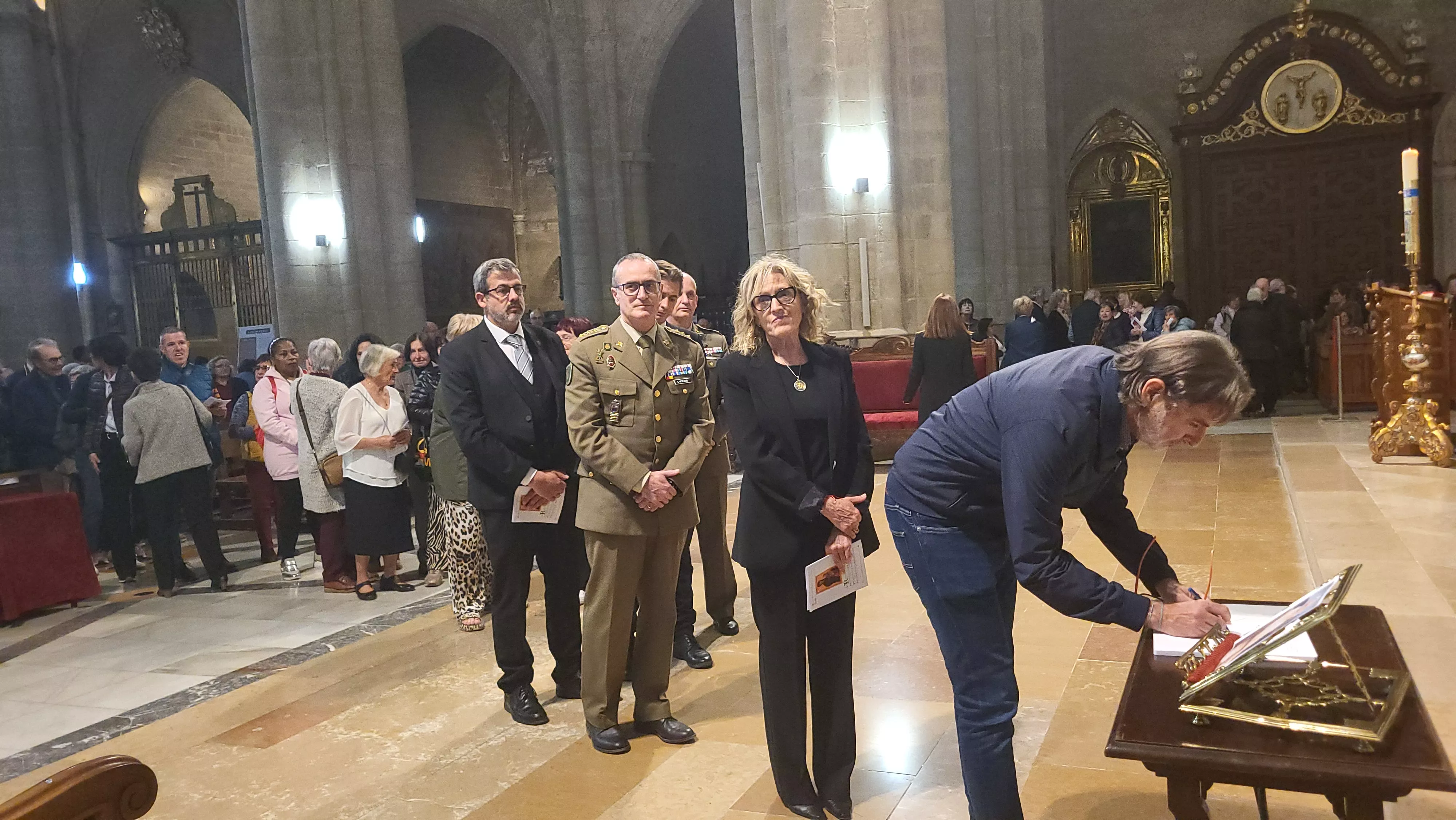 Misa Funeral por el Papa Francisco en la Catedral de Huesca