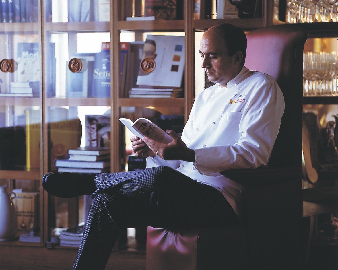 Fernando Abadía, leyendo, una gran afición para absorber conocimiento y desarrollarlo