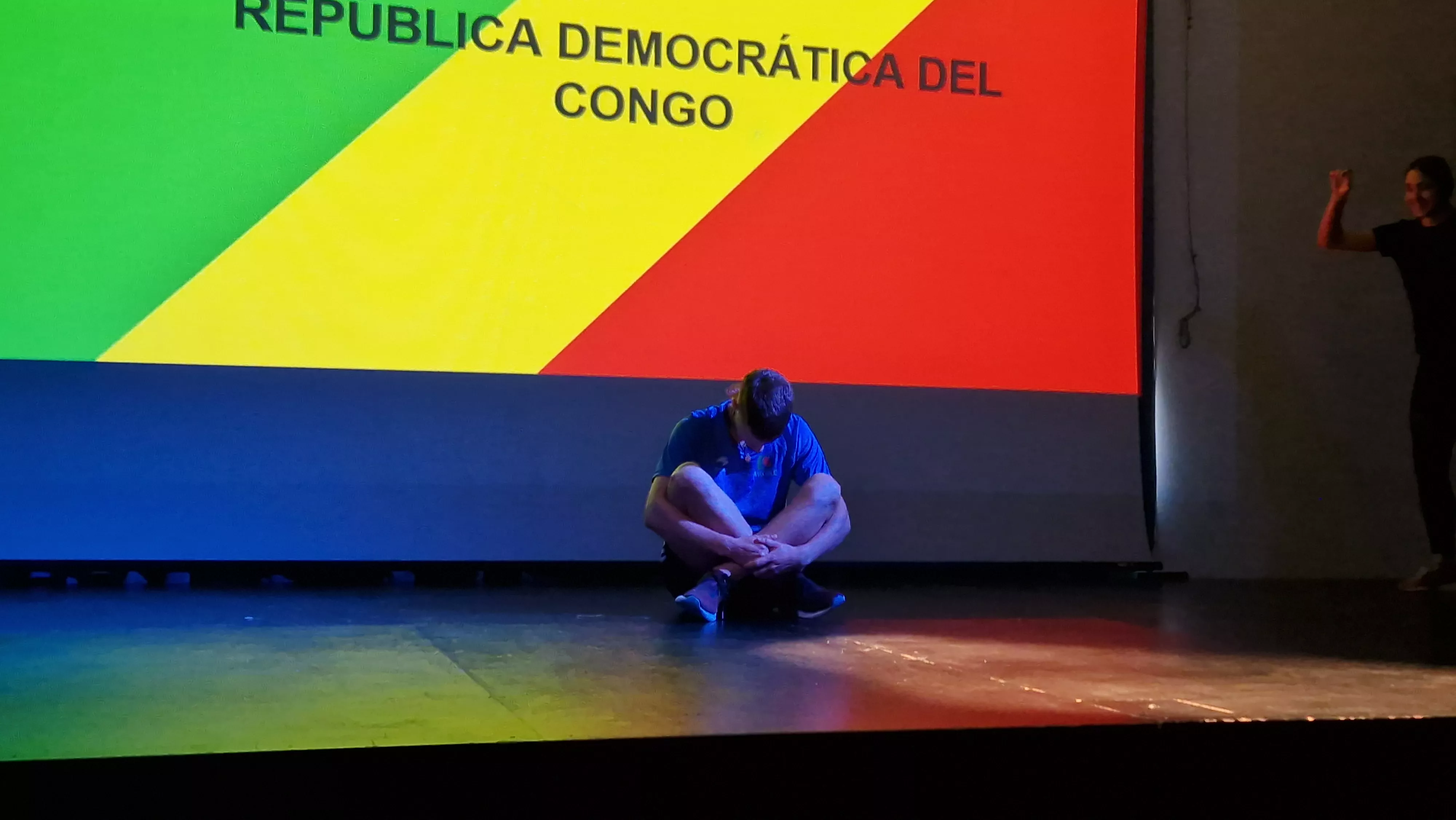 Alumnado de Ciencias de la Actividad Física y el Deporte representando los ODS. Foto Myriam Martínez 