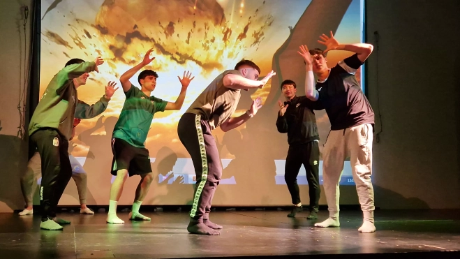 Alumnado de Ciencias de la Actividad Física y el Deporte representando los ODS. Foto Myriam Martínez (55) Alumnado de Ciencias de la Actividad Física y el Deporte representando los ODS. Foto Myriam Martínez (55)